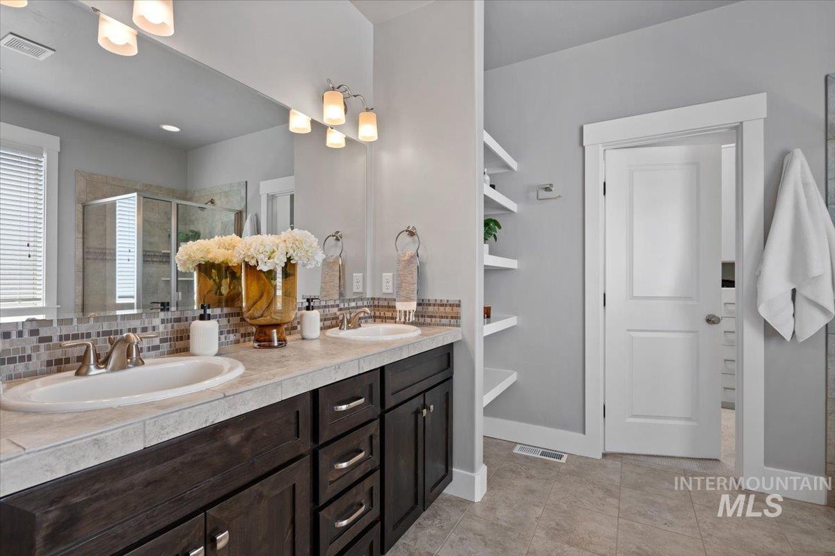 property viewer photo 9