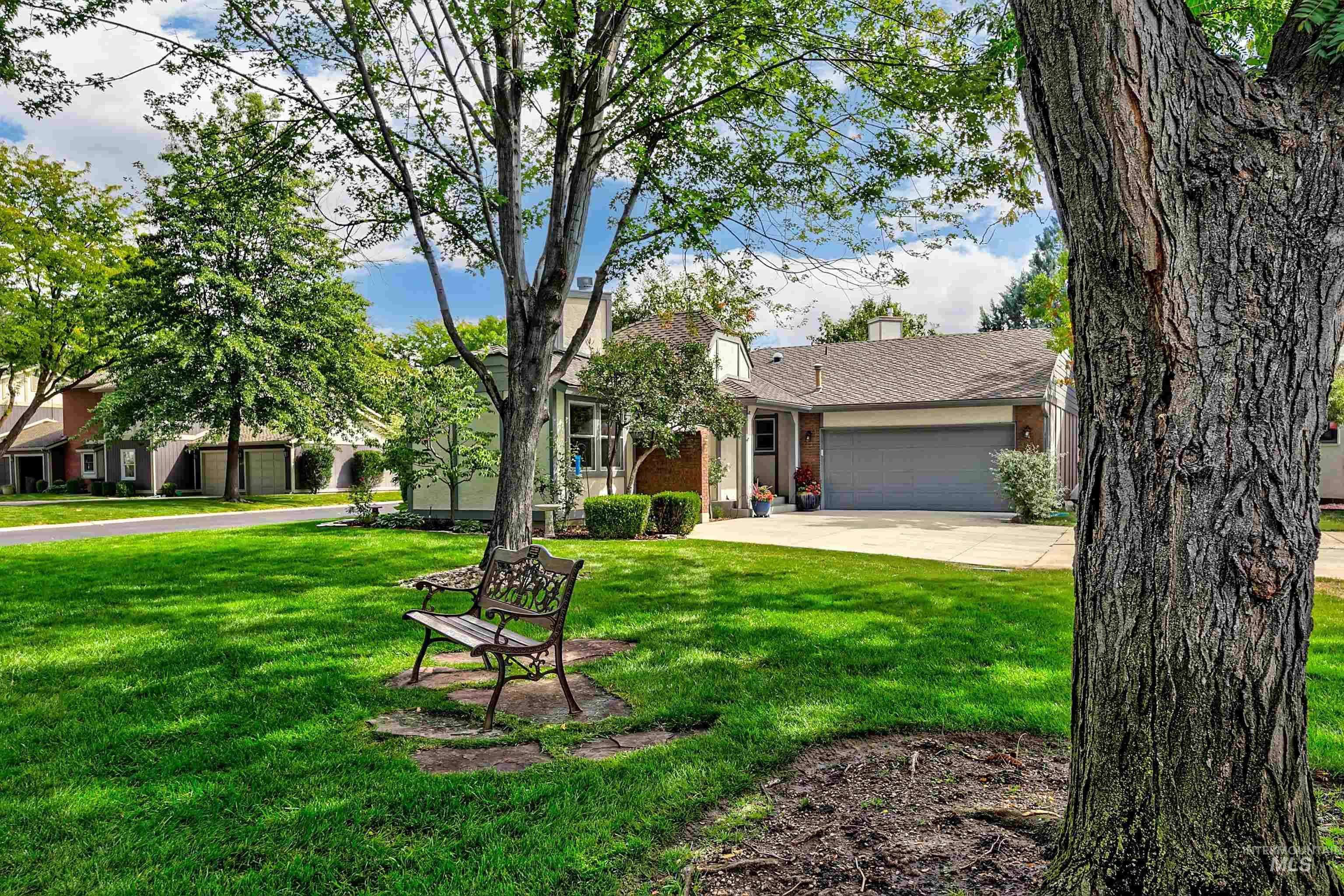 property viewer photo 1