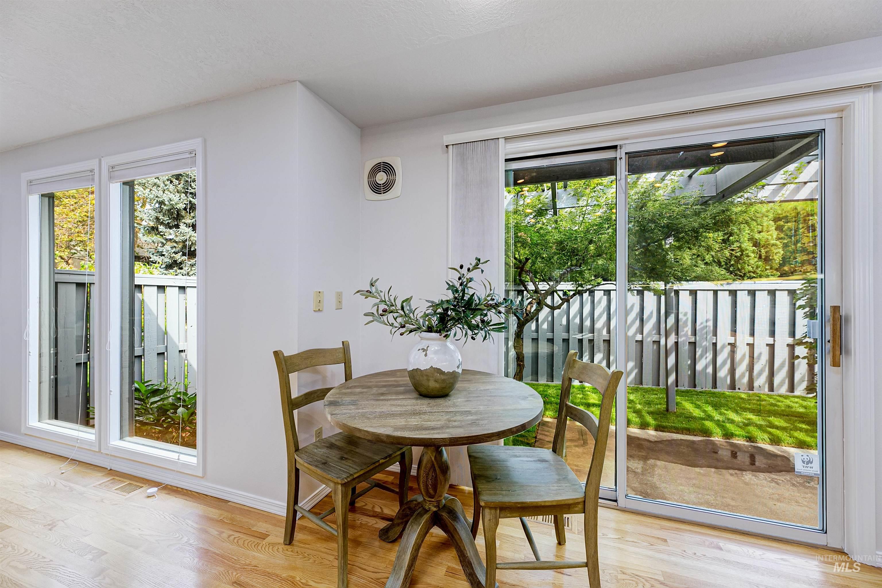 property viewer photo 11