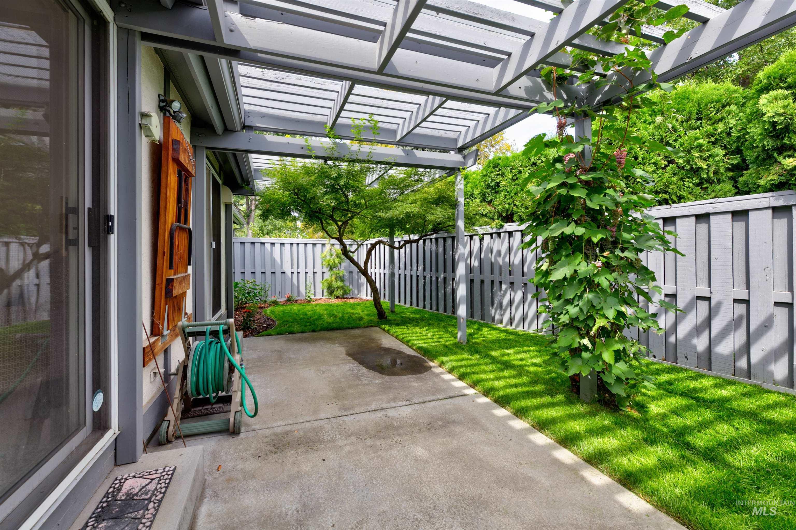 property viewer photo 22