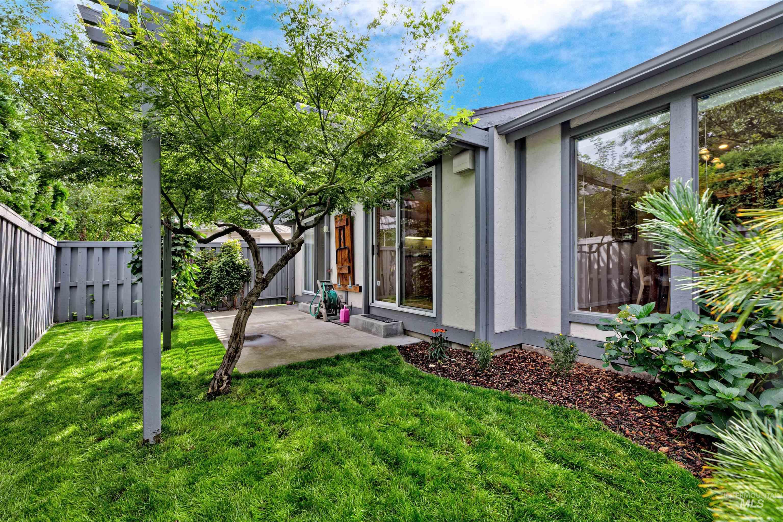 property viewer photo 23