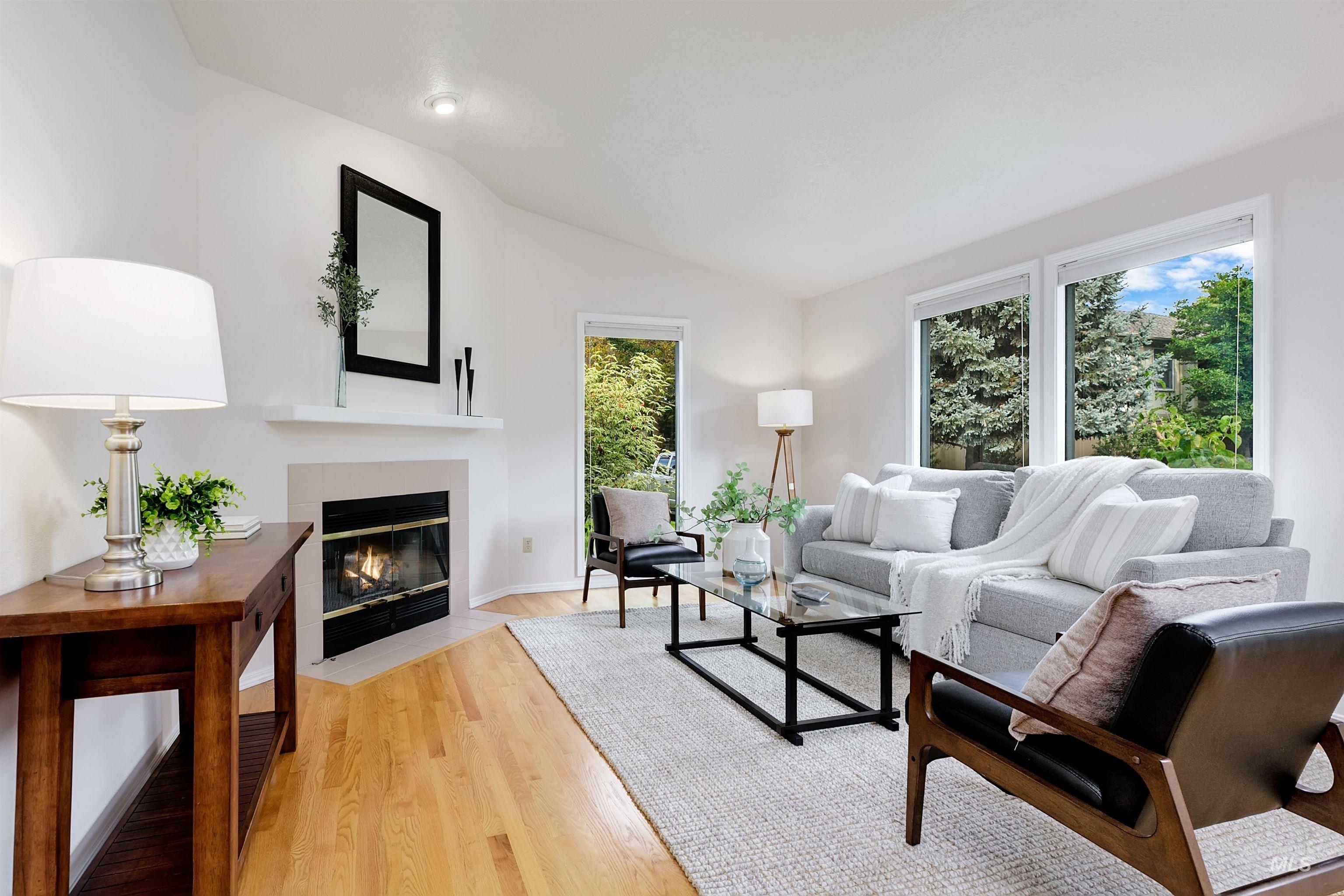 property viewer photo 3
