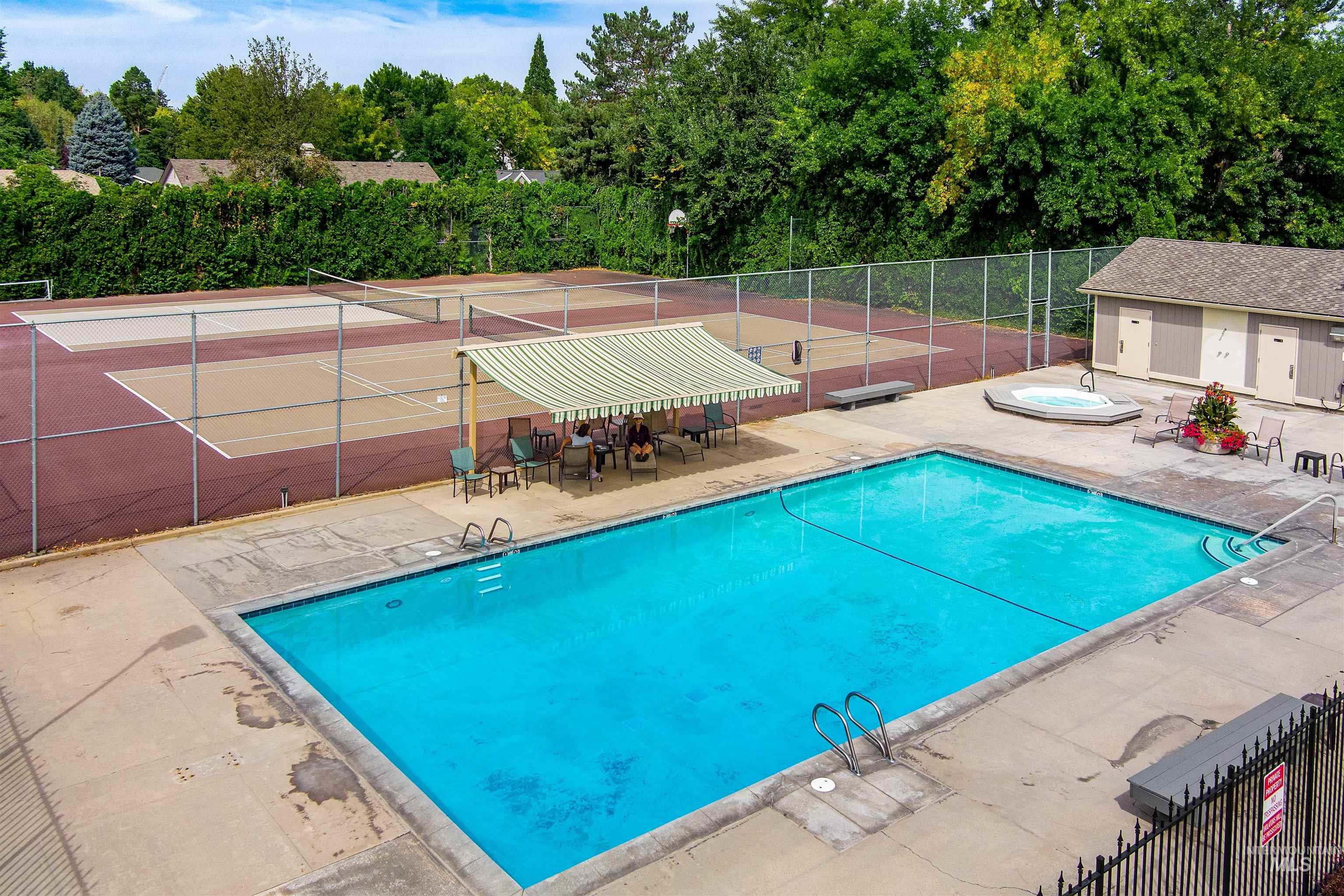 property viewer photo 38
