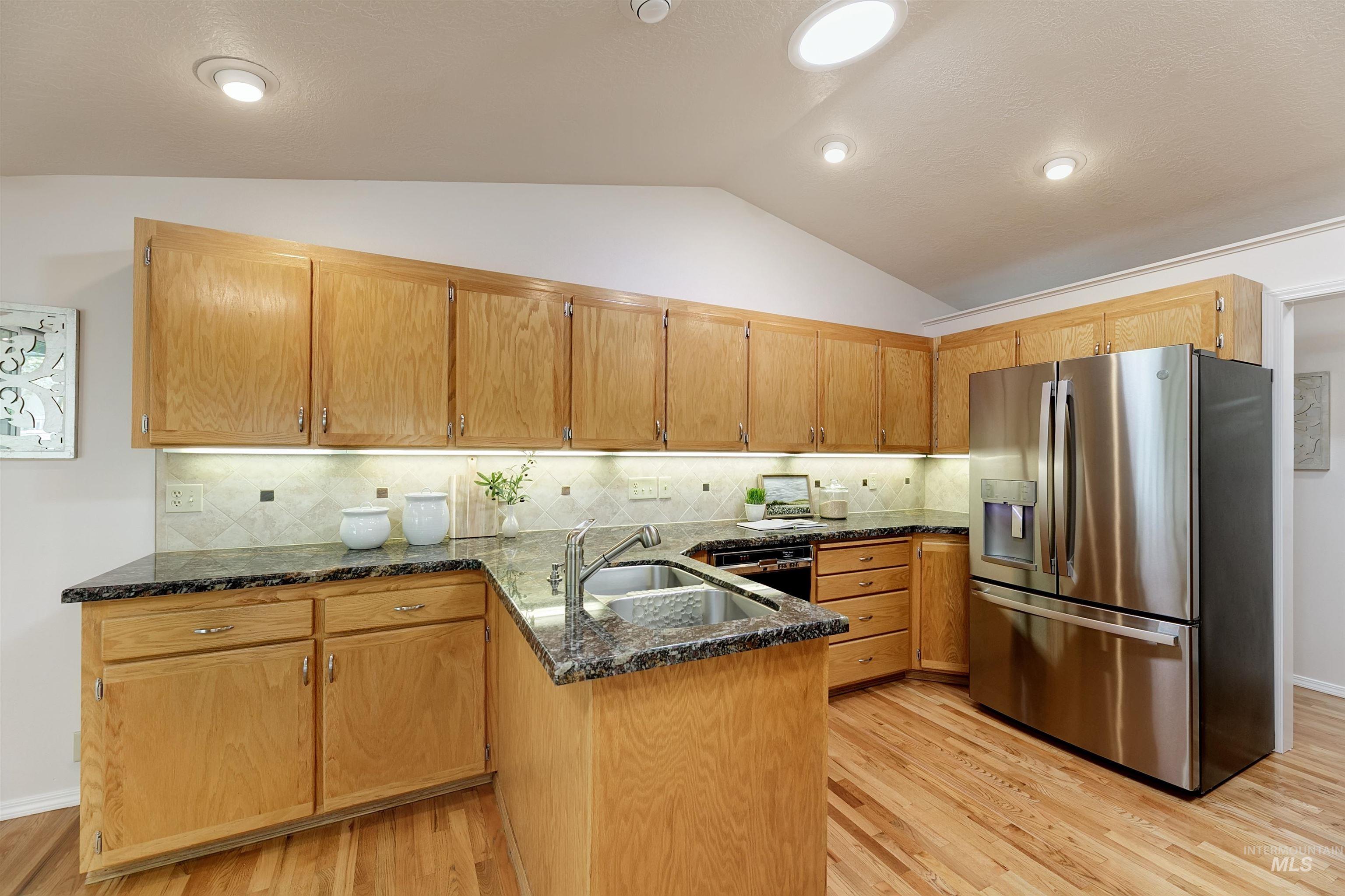 property viewer photo 7