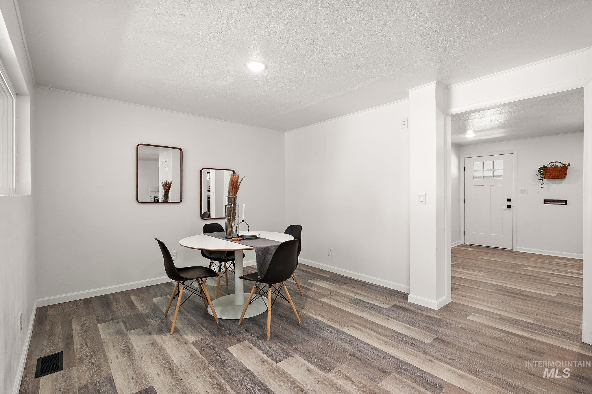 property viewer photo 15