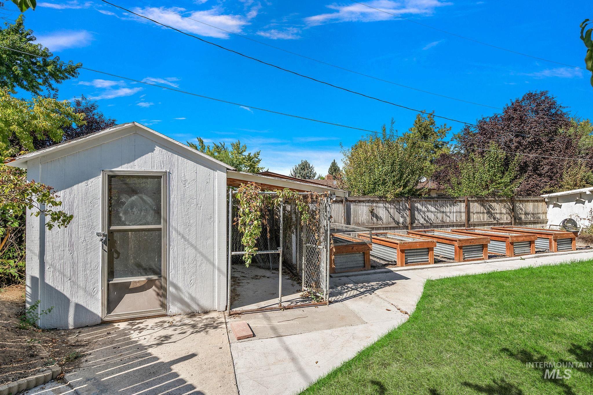property viewer photo 45