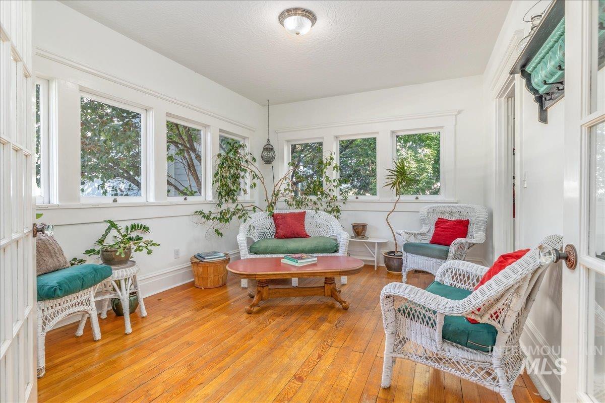 property viewer photo 17