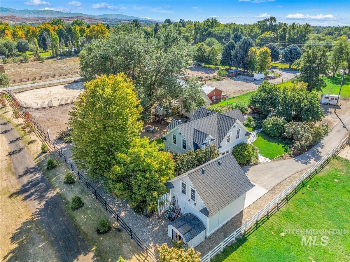 property viewer photo 2