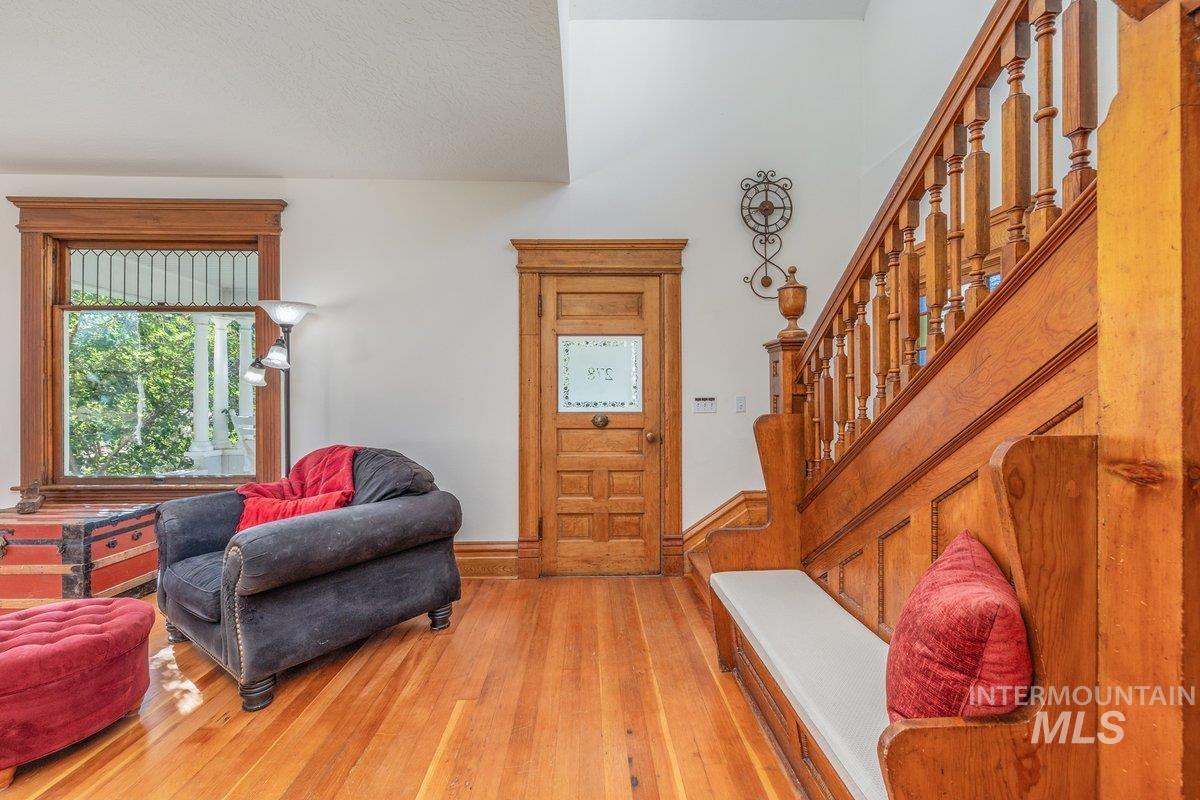 property viewer photo 20
