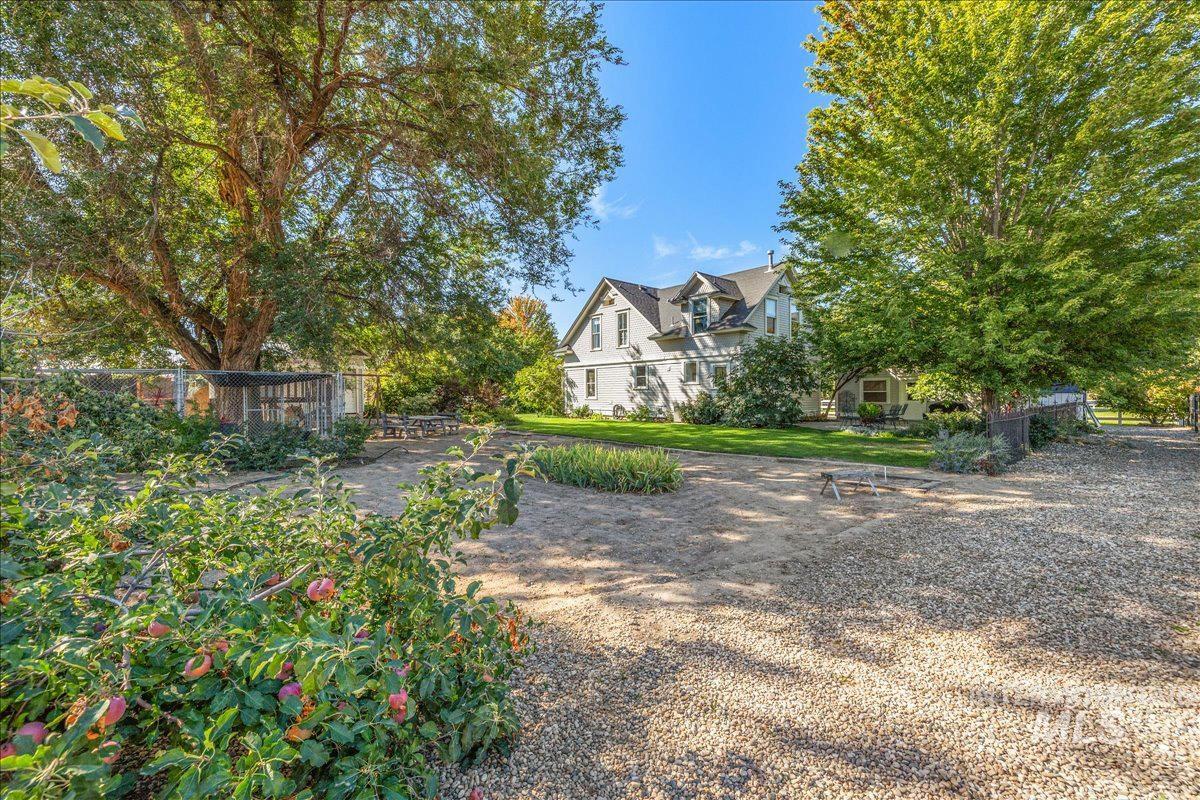 property viewer photo 42