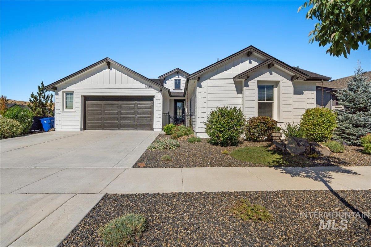 property viewer photo 1