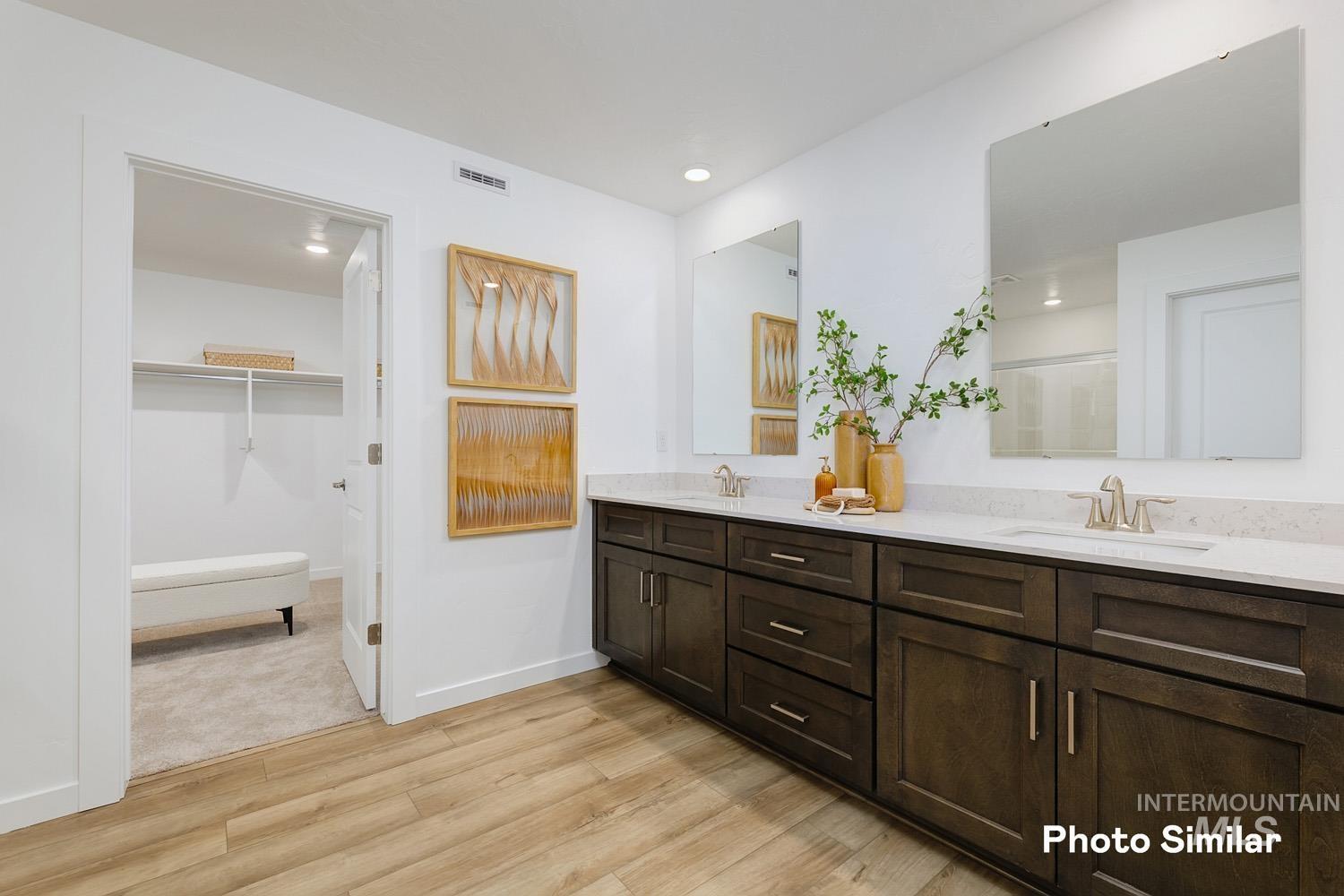 property viewer photo 23