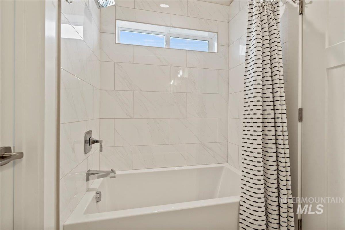 property viewer photo 16