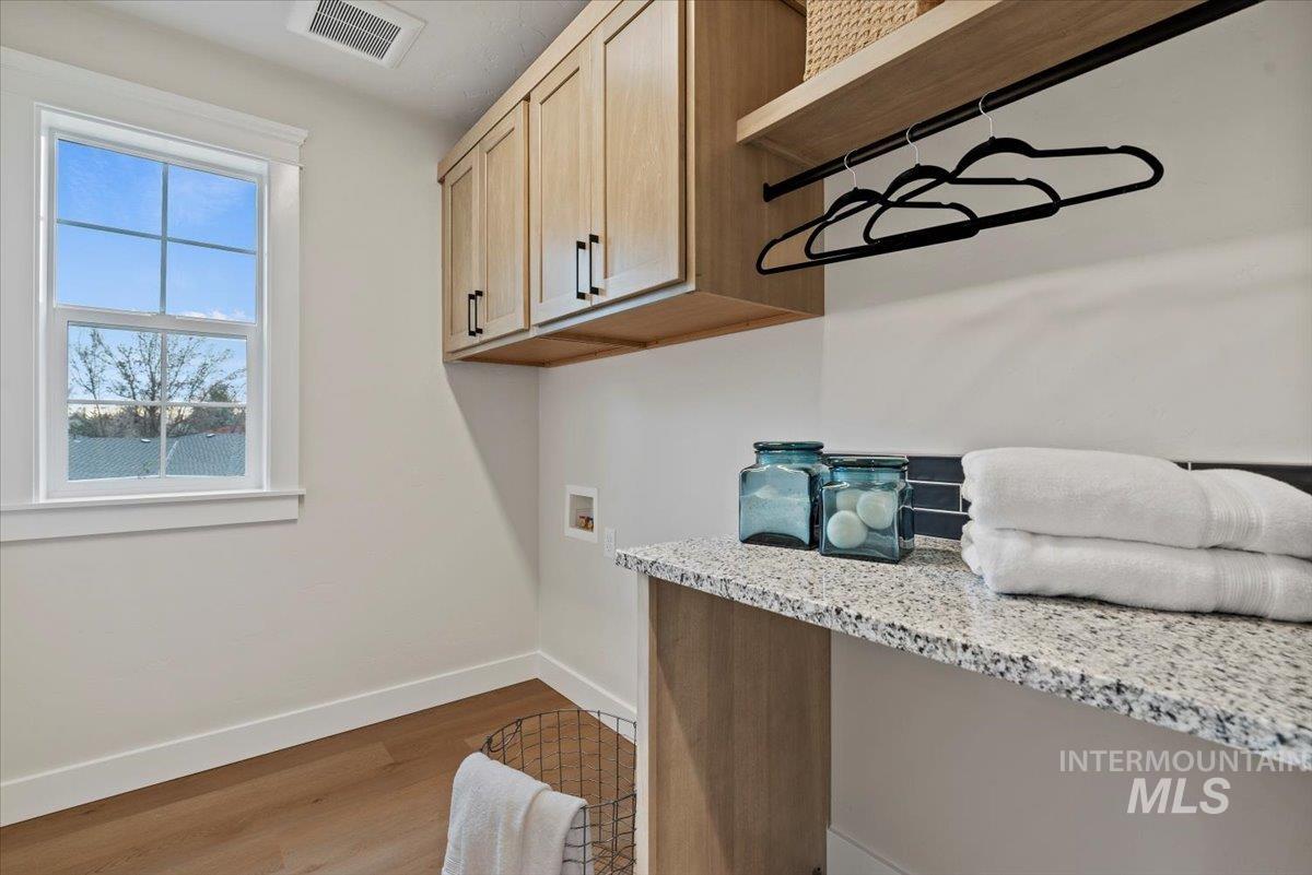 property viewer photo 19