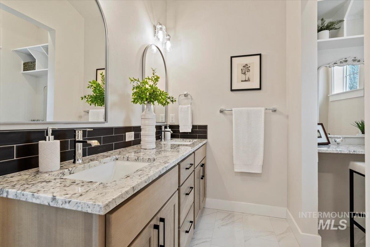 property viewer photo 20