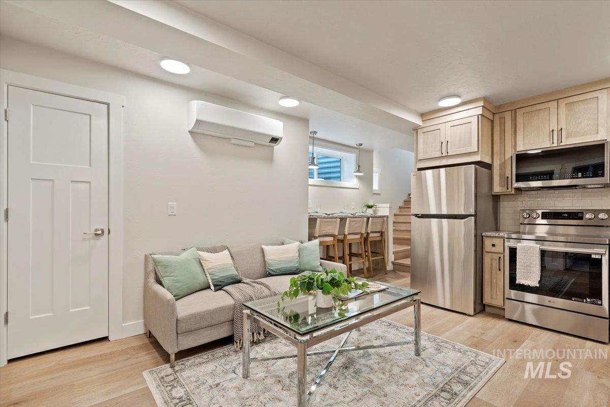 property viewer photo 27