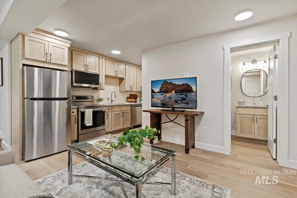 property viewer photo 28