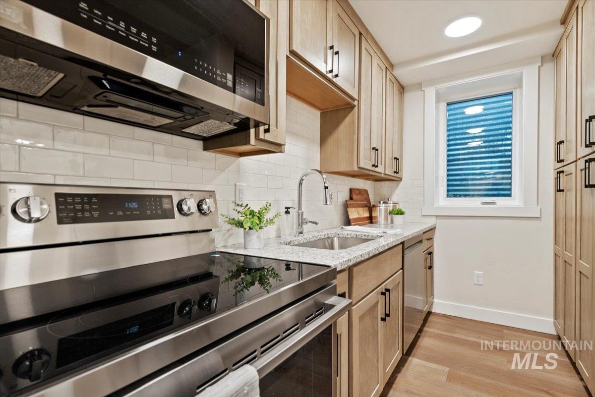 property viewer photo 30