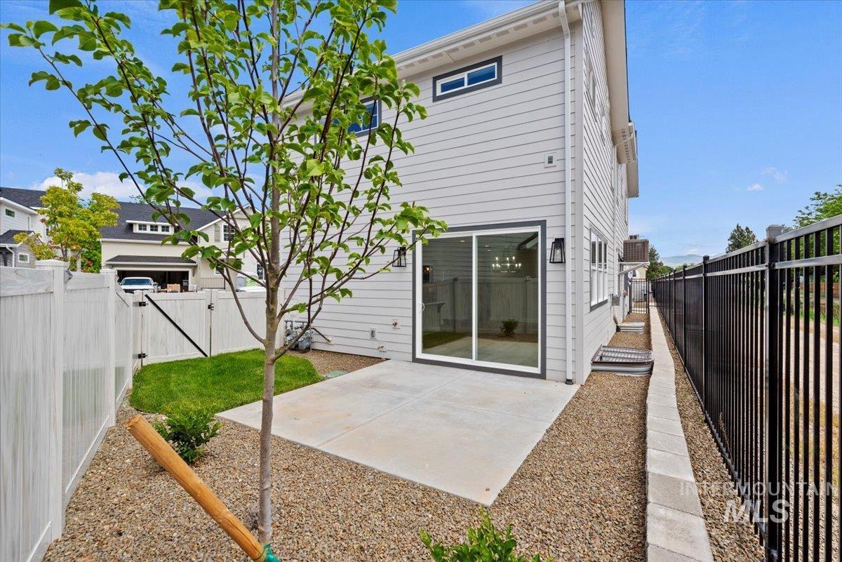 property viewer photo 37