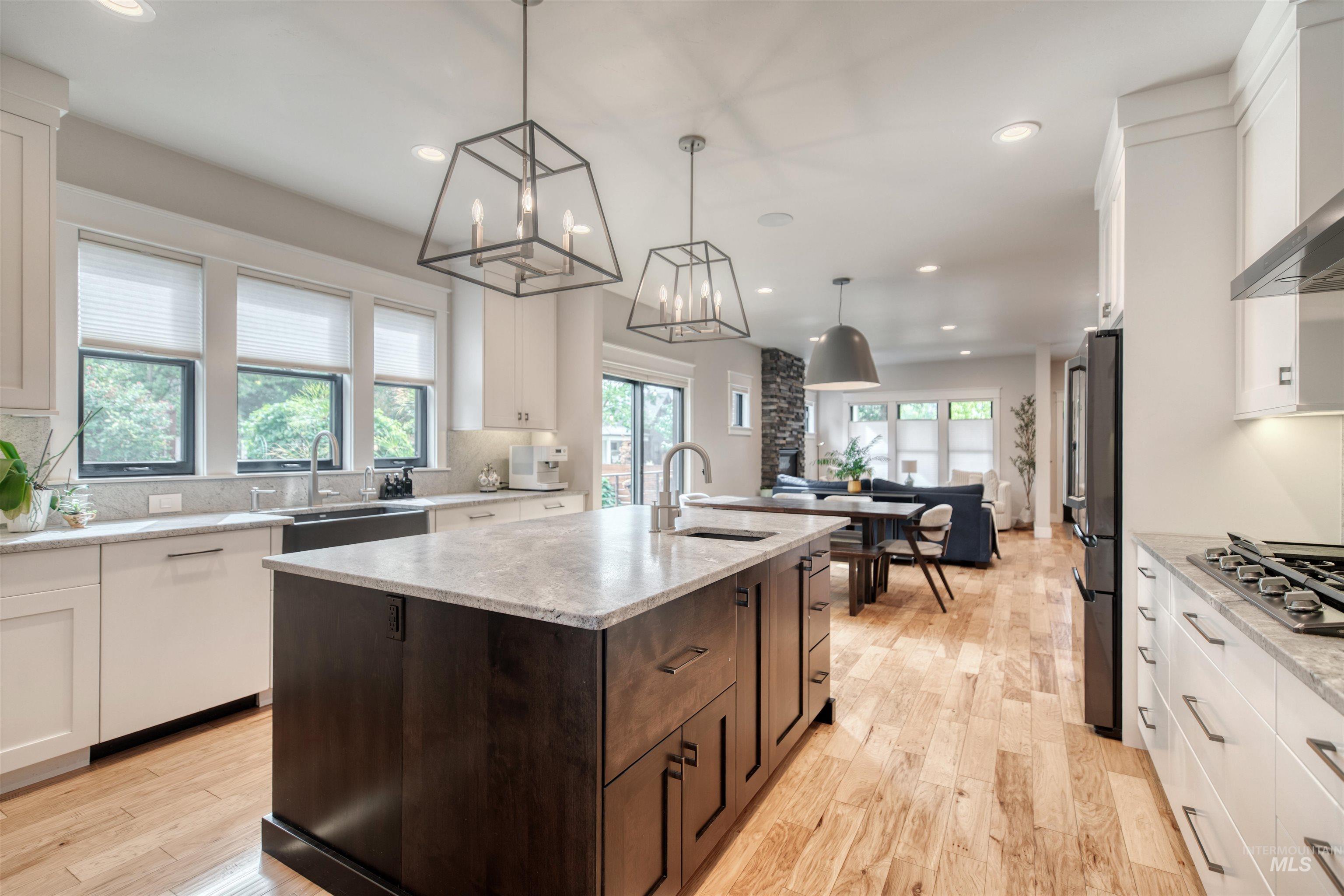 property viewer photo 10
