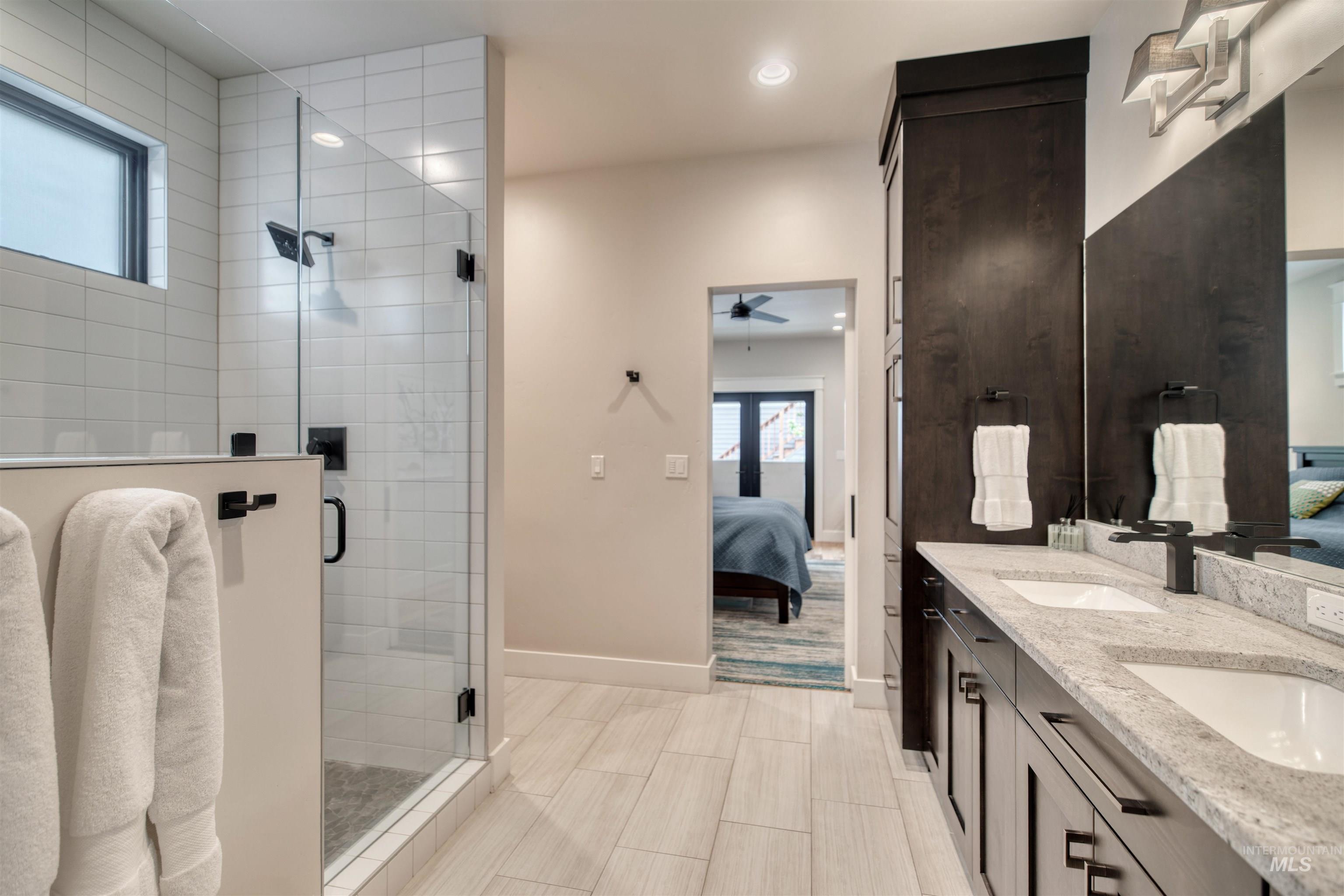property viewer photo 12