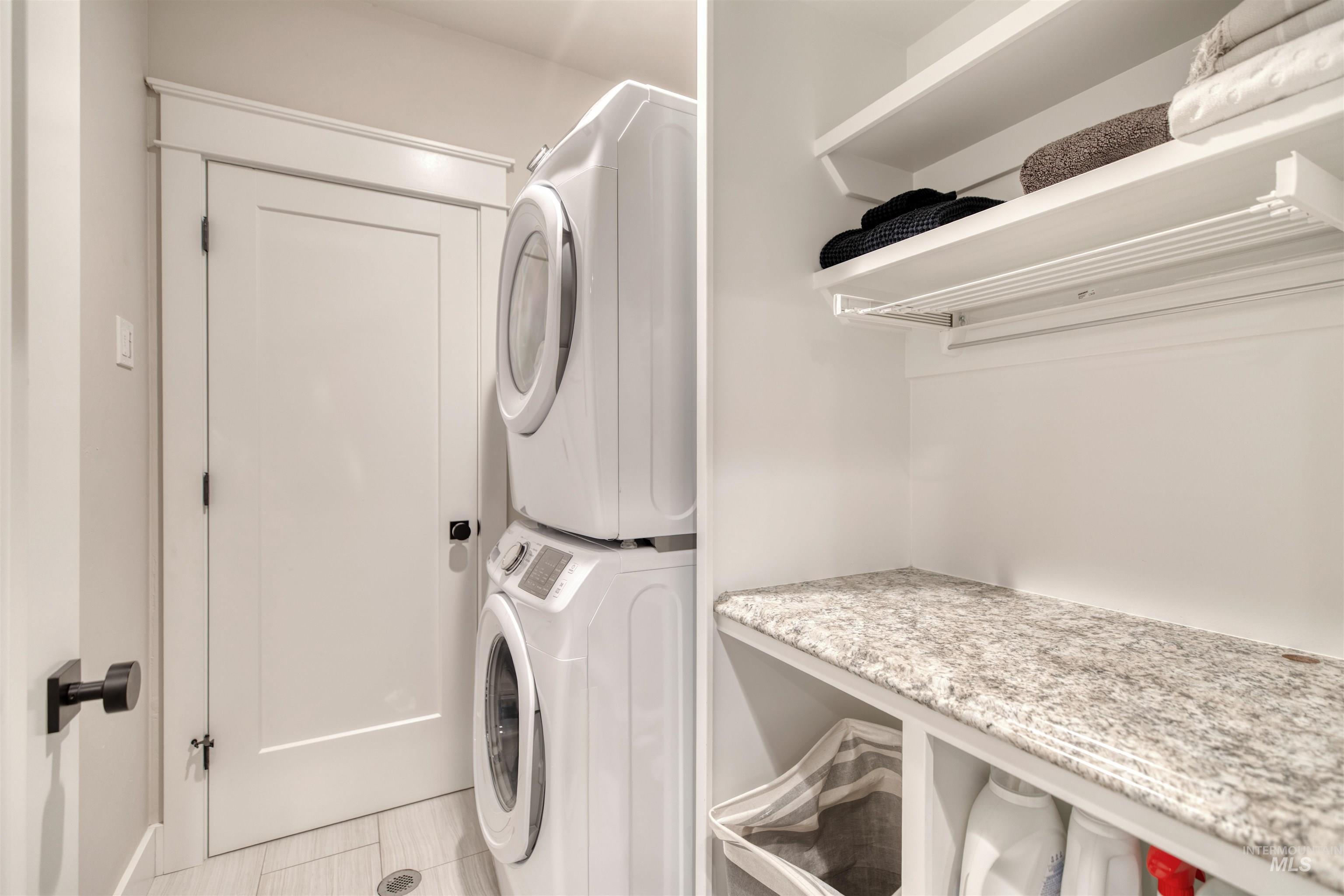 property viewer photo 31
