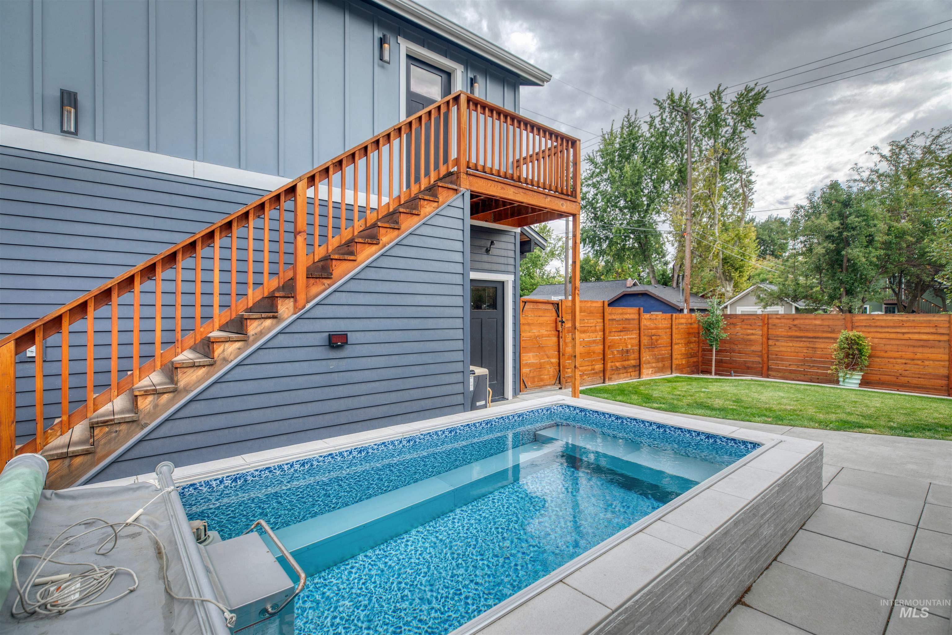 property viewer photo 37