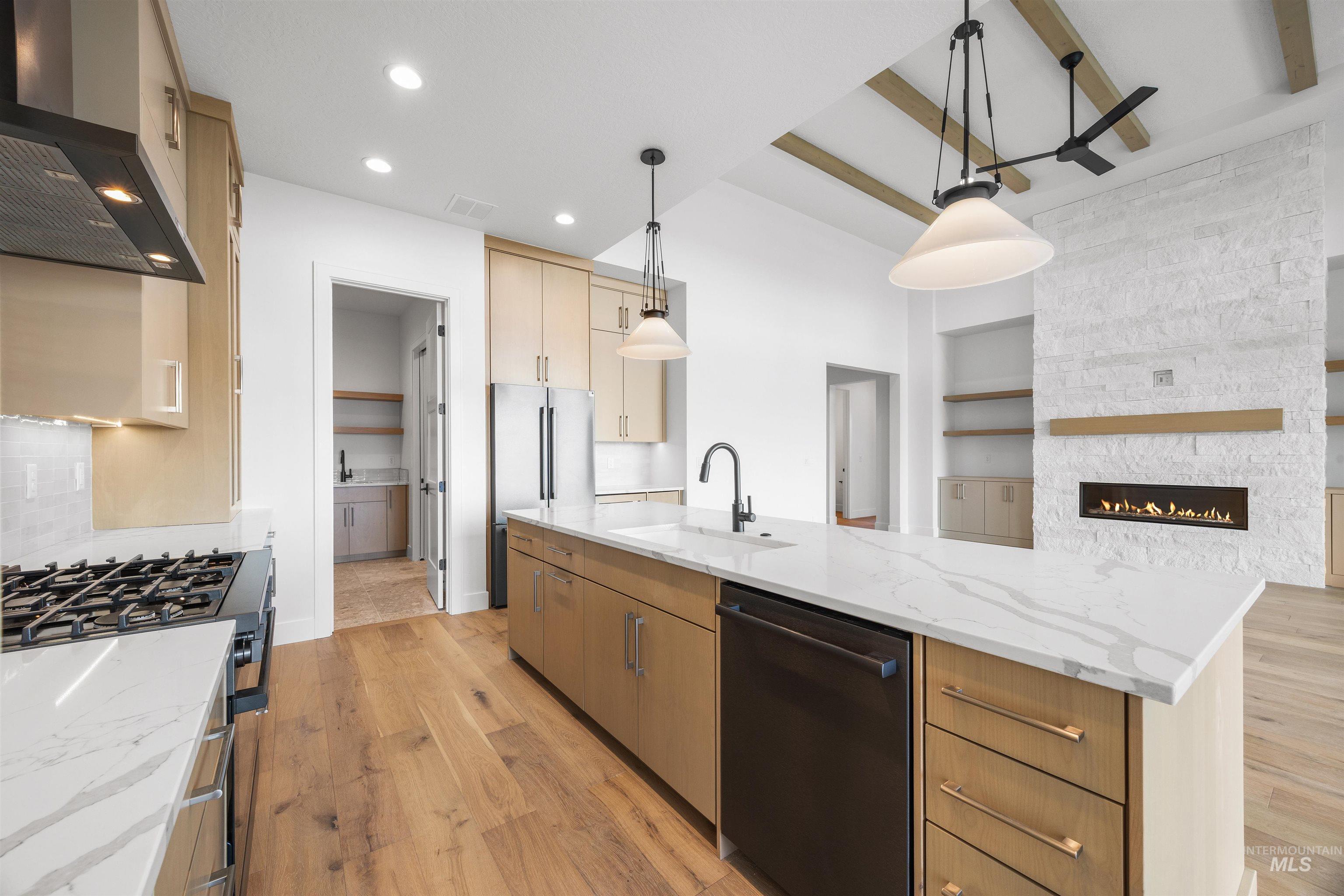 property viewer photo 14