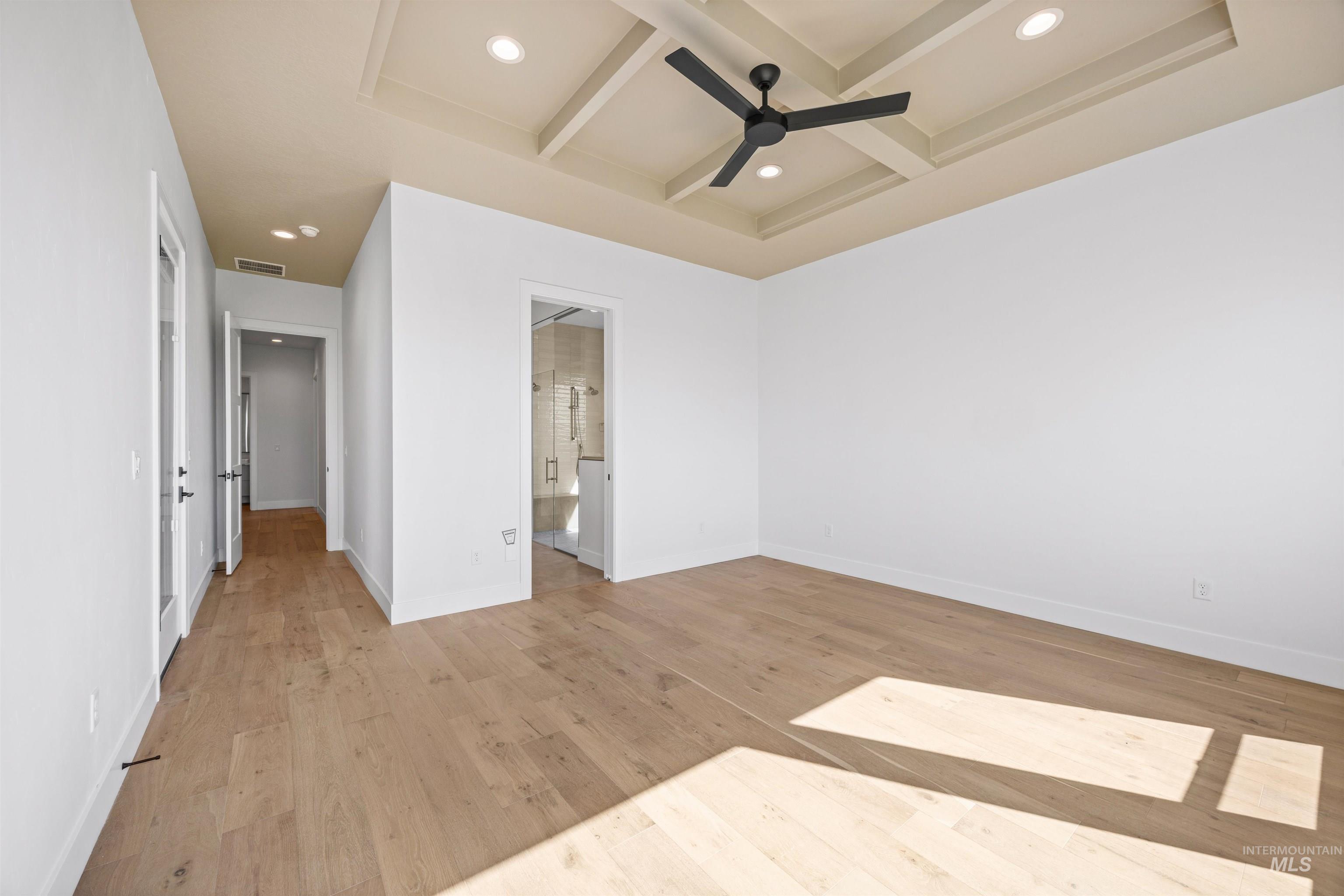 property viewer photo 15