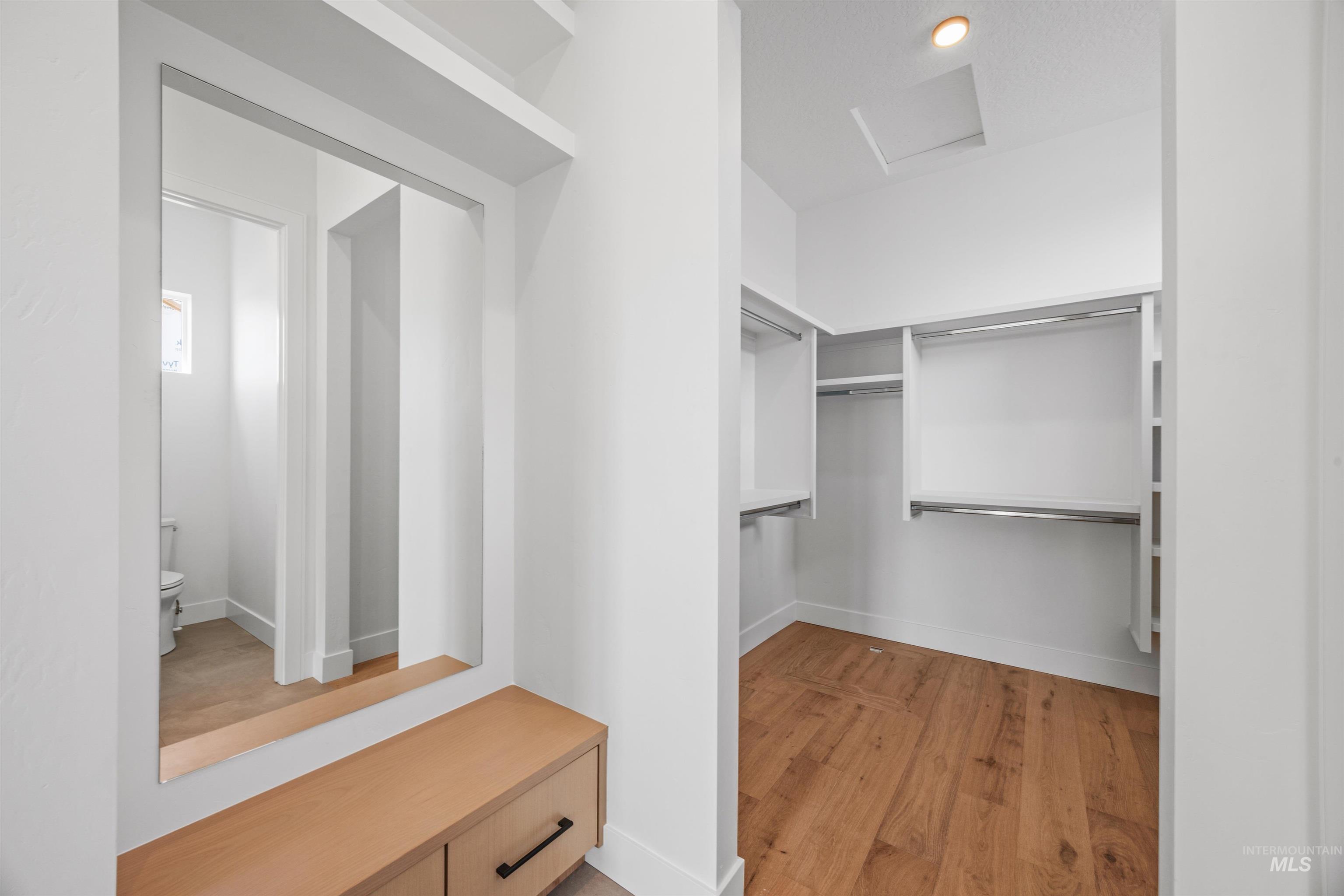 property viewer photo 19