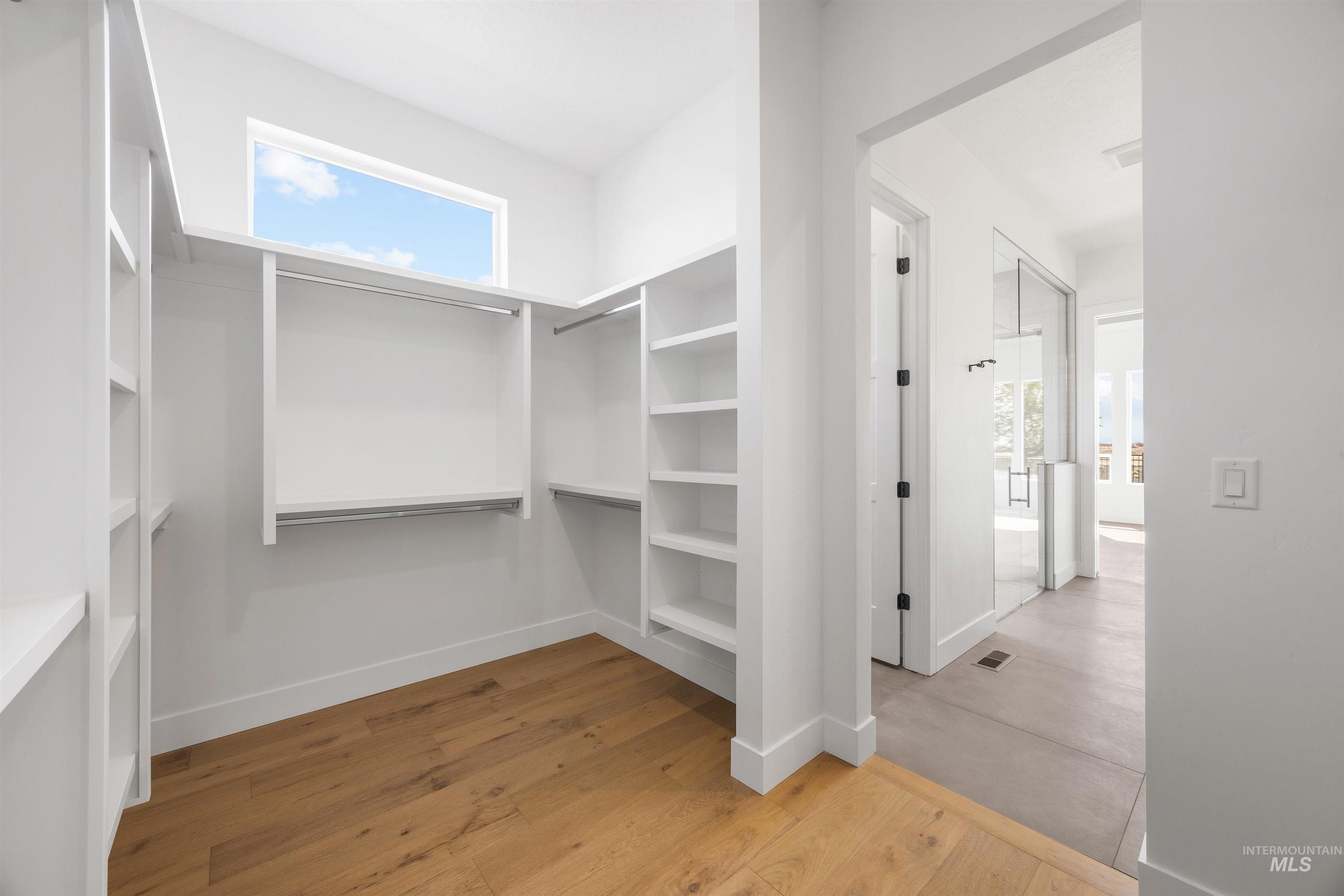 property viewer photo 20