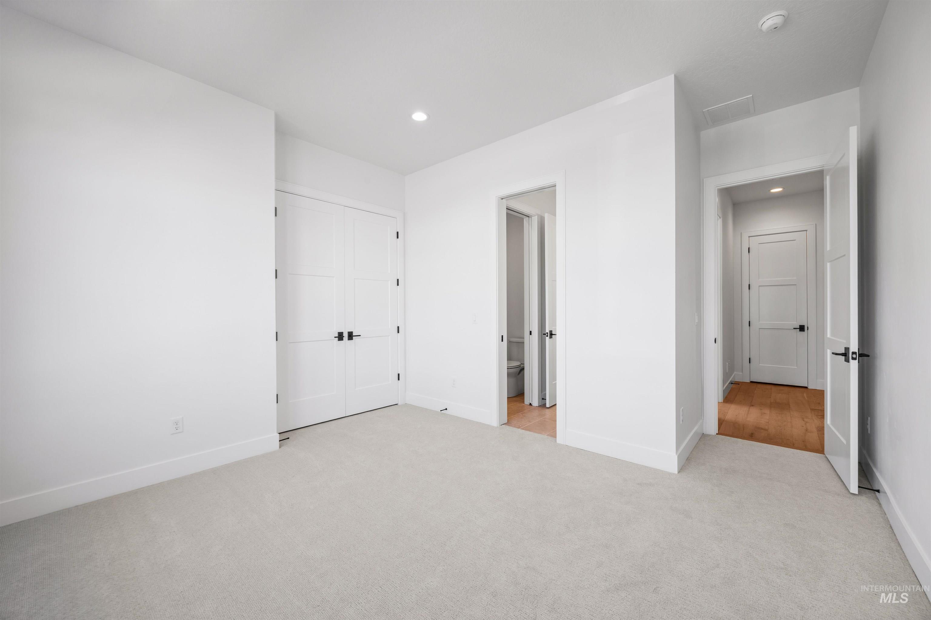 property viewer photo 26