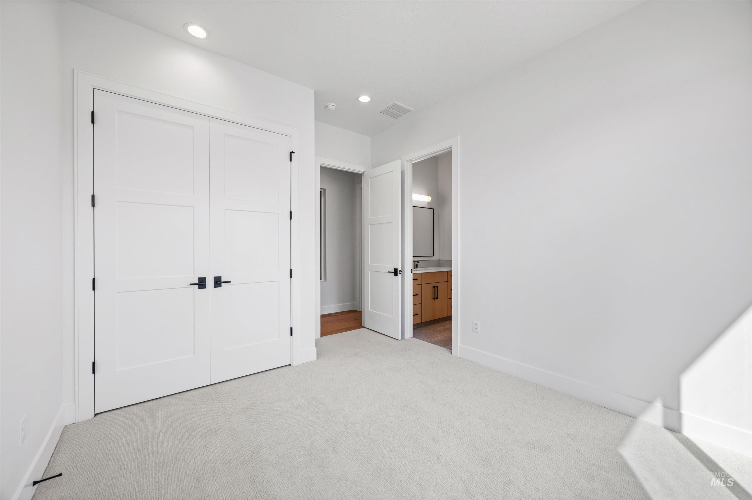 property viewer photo 29