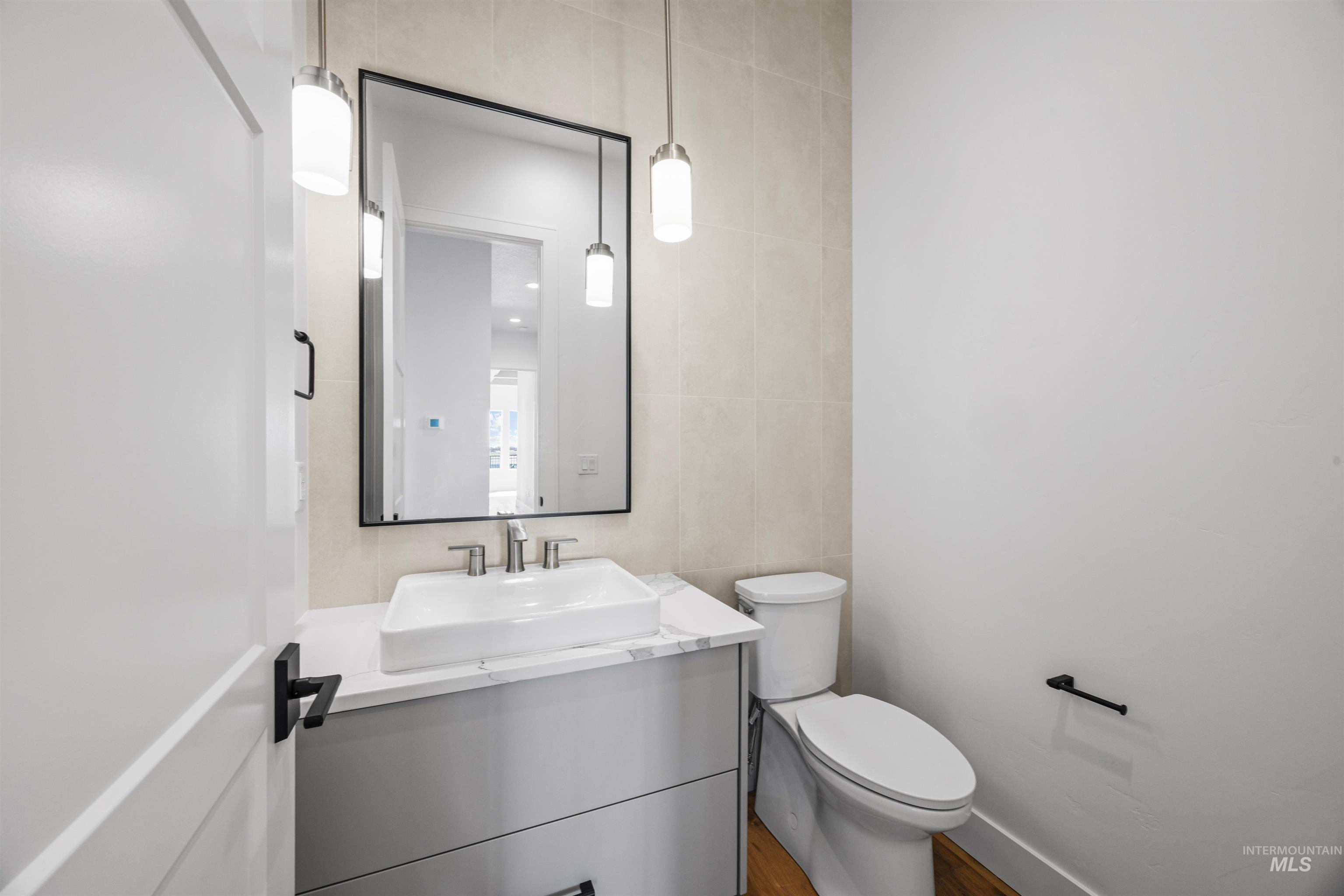 property viewer photo 30