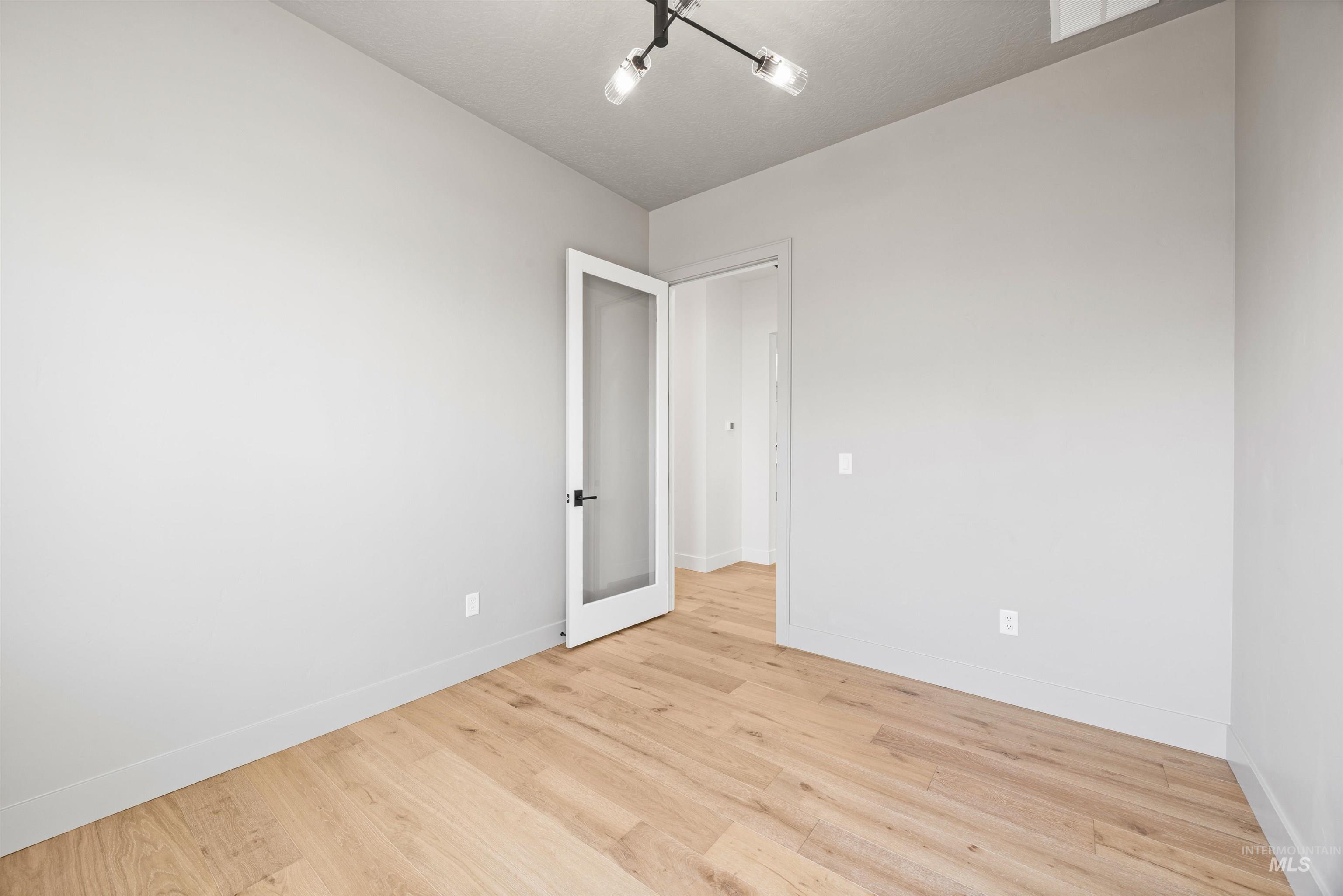 property viewer photo 32