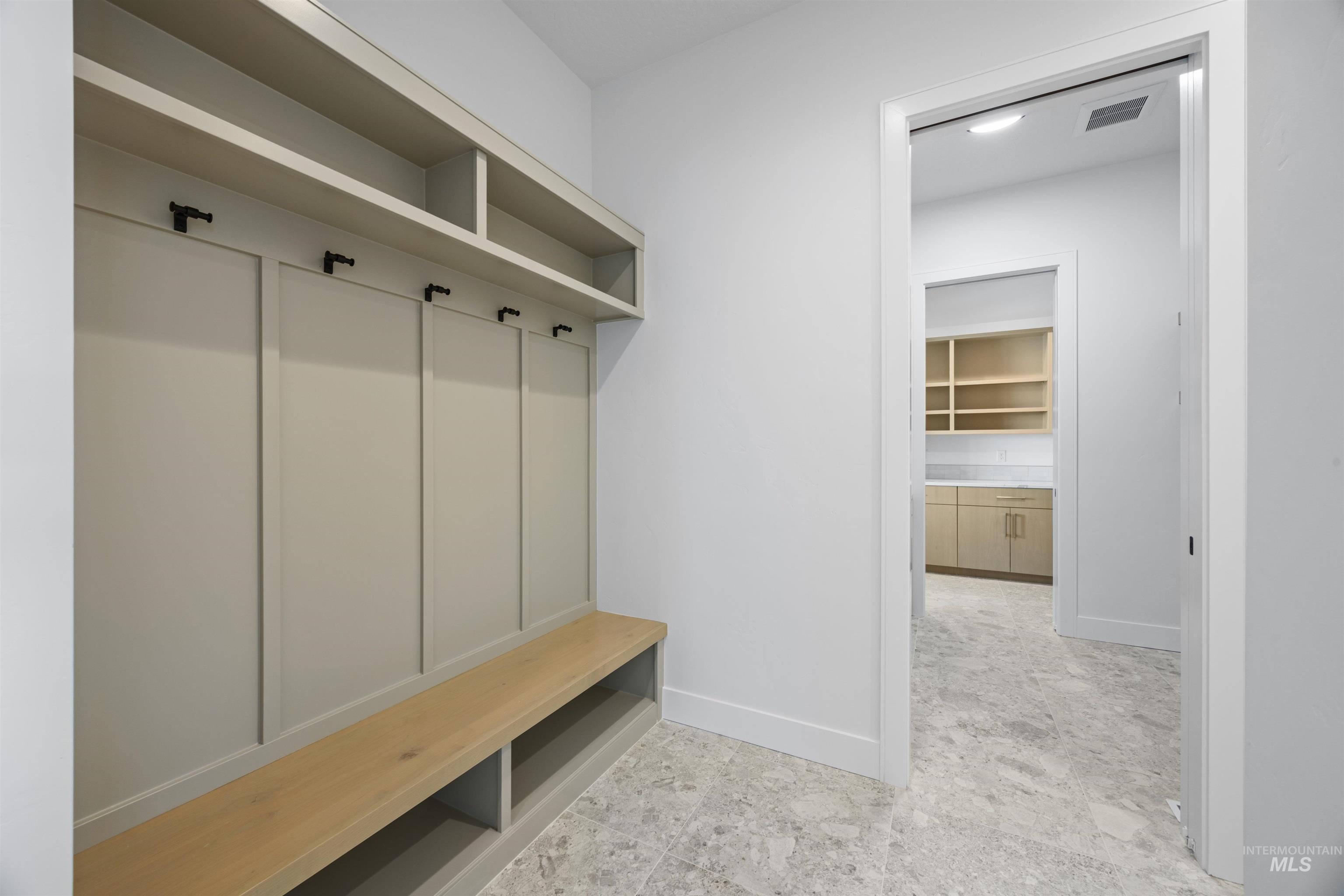 property viewer photo 33