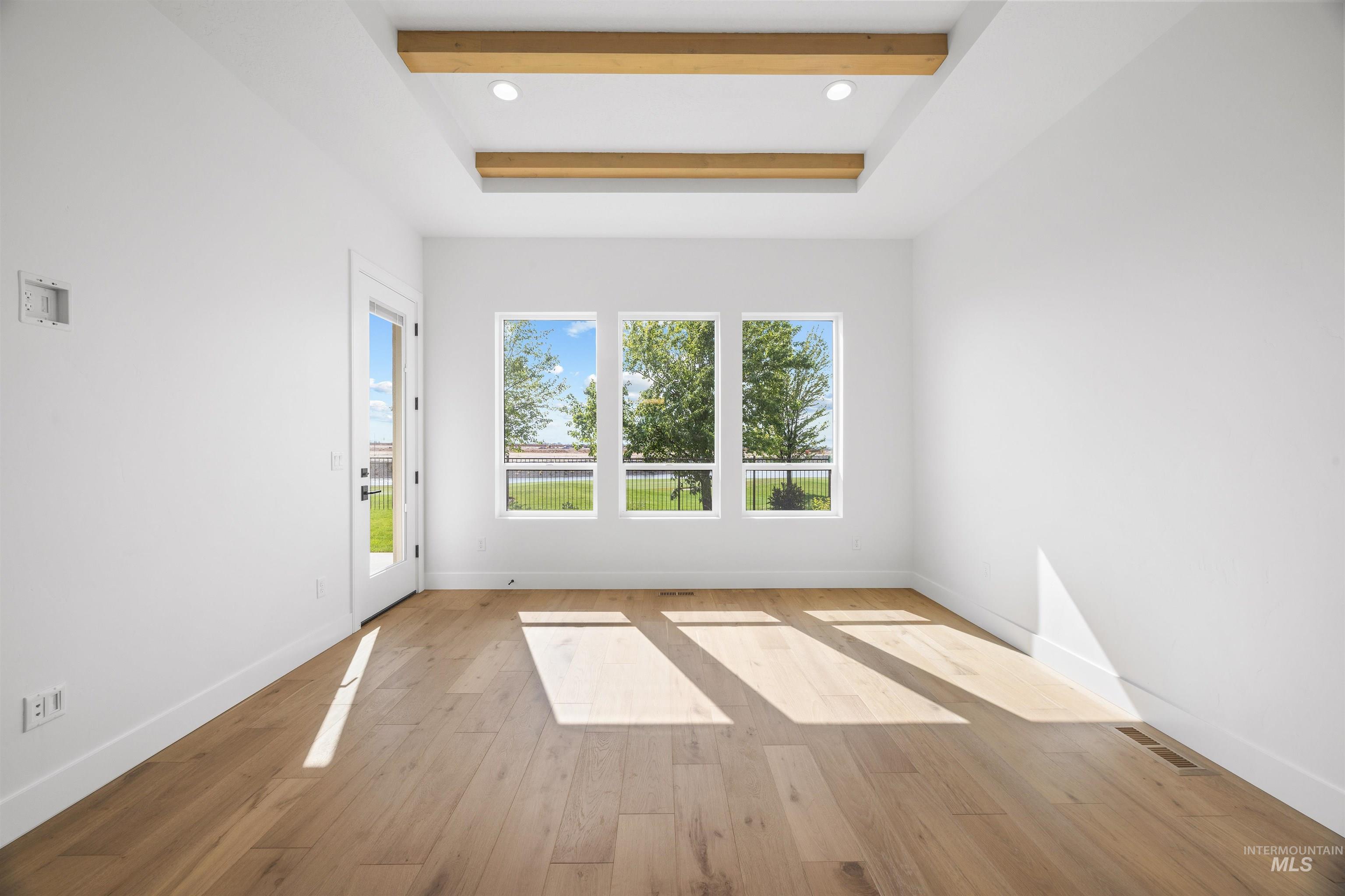 property viewer photo 37