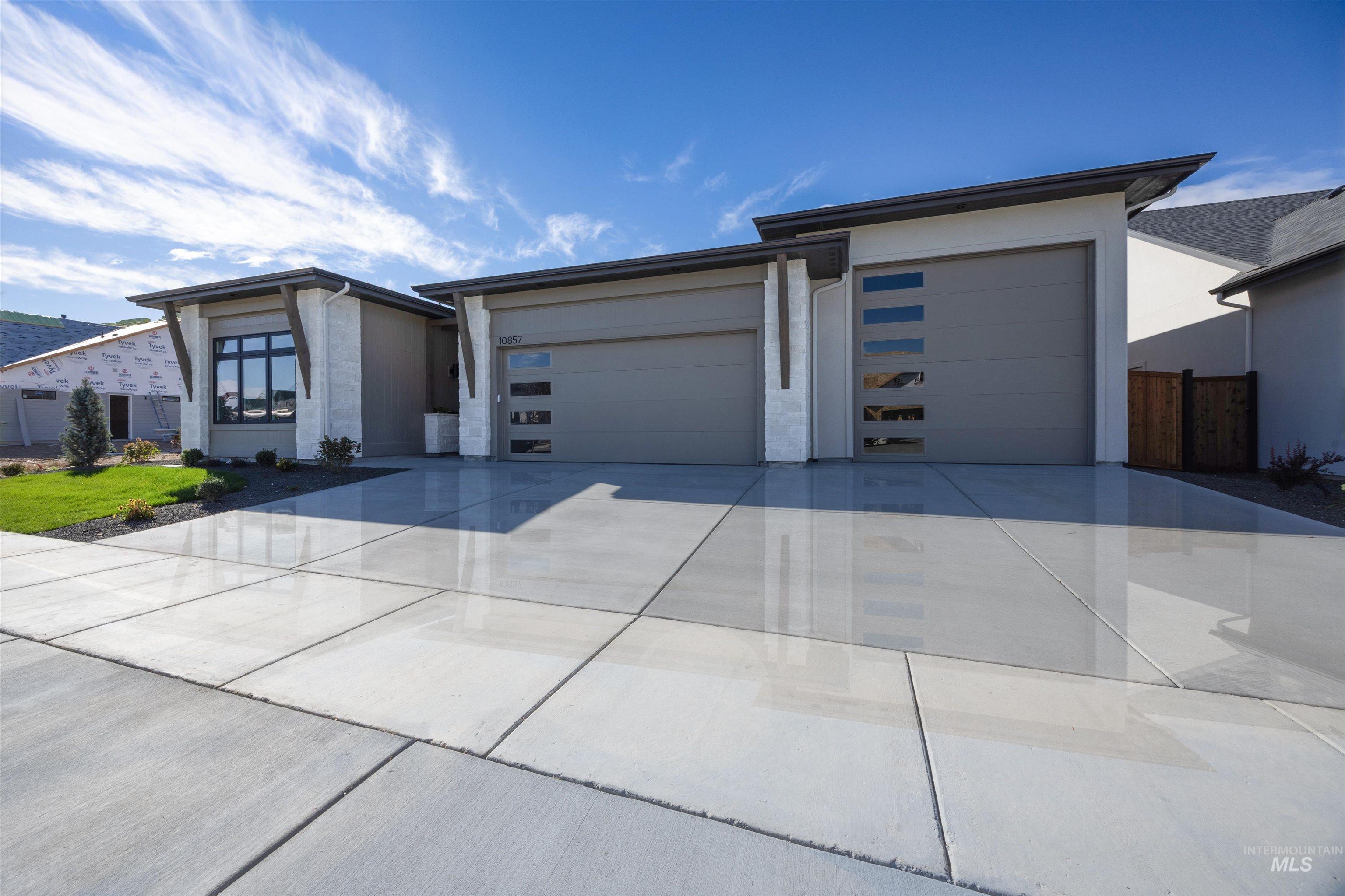 property viewer photo 45