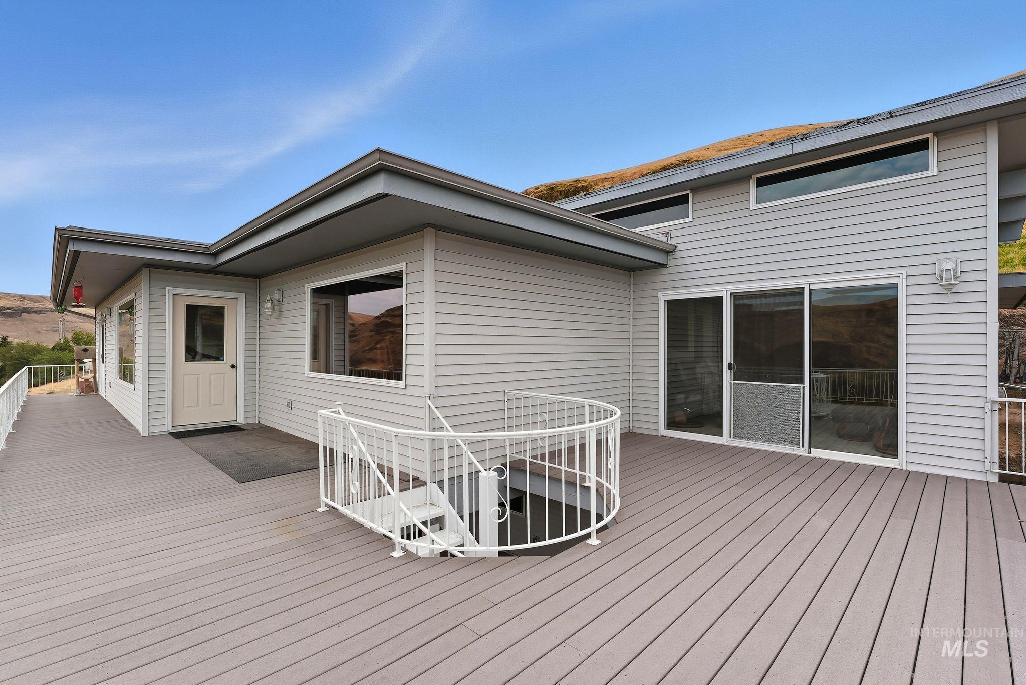 property viewer photo 1