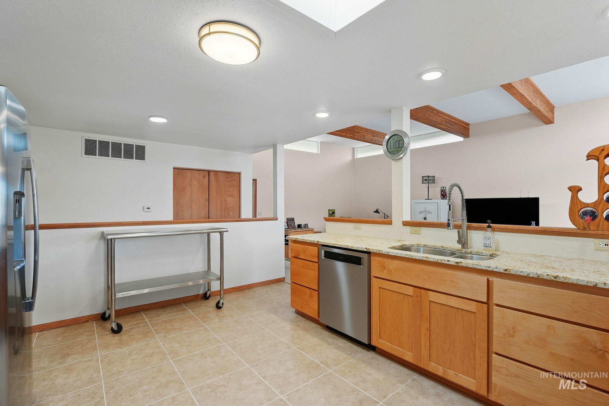 property viewer photo 13