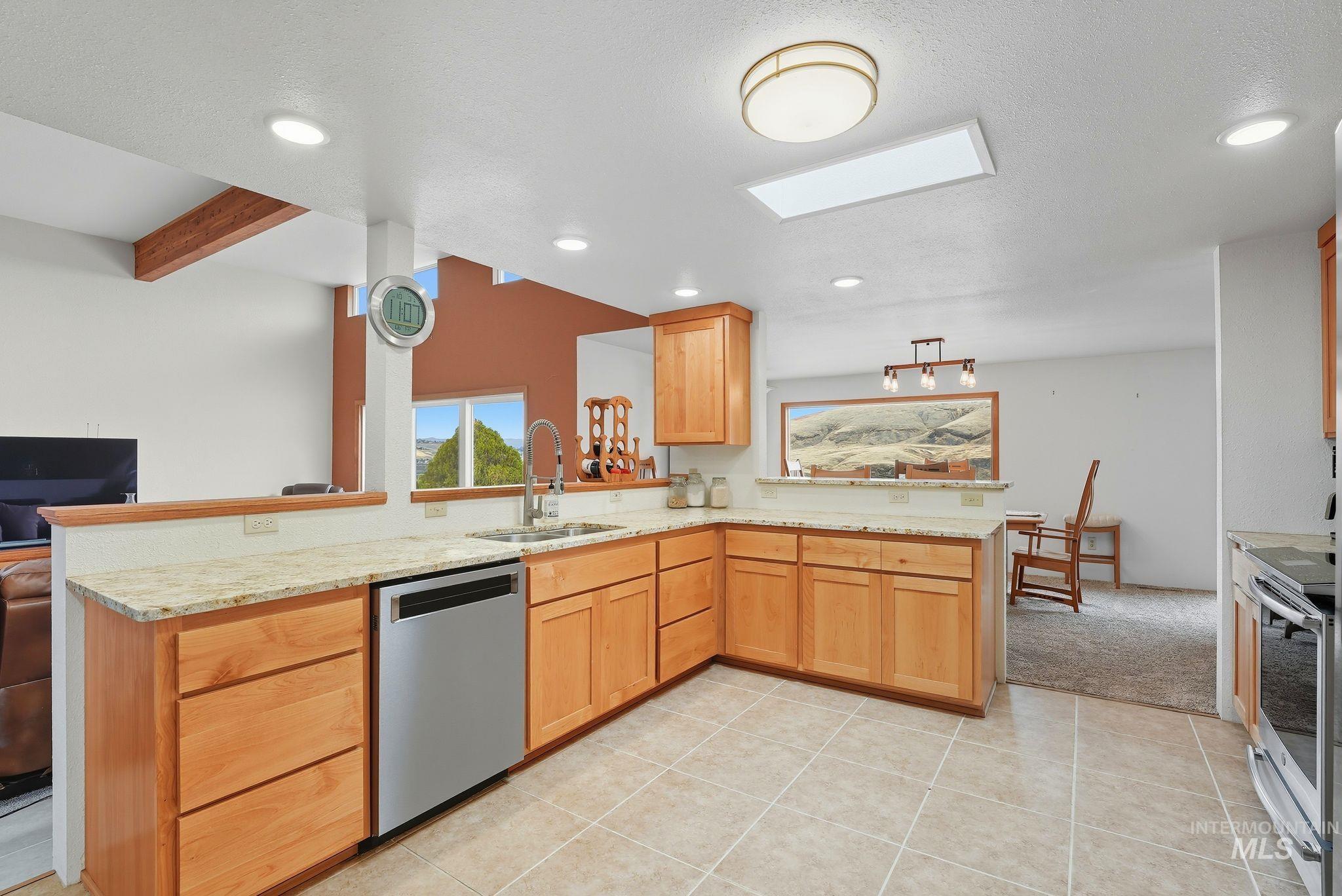 property viewer photo 16