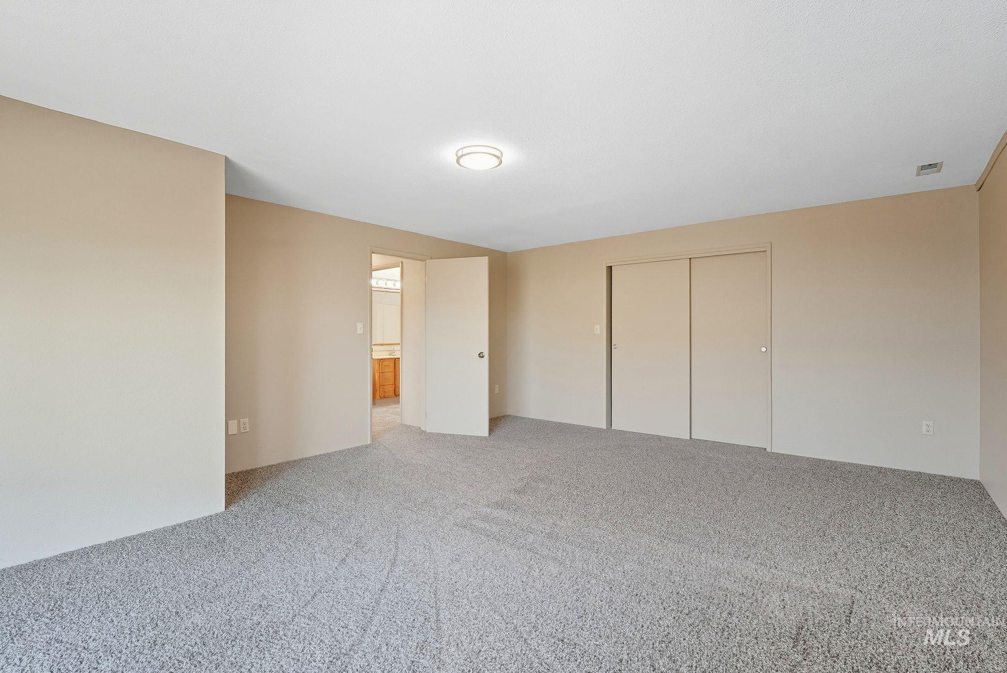 property viewer photo 22