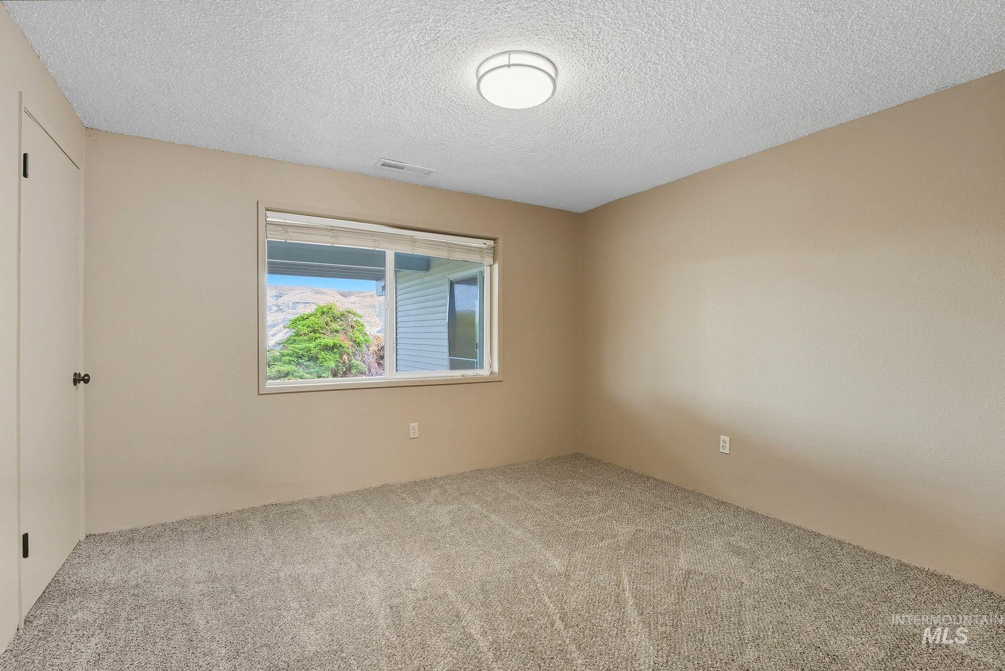 property viewer photo 23