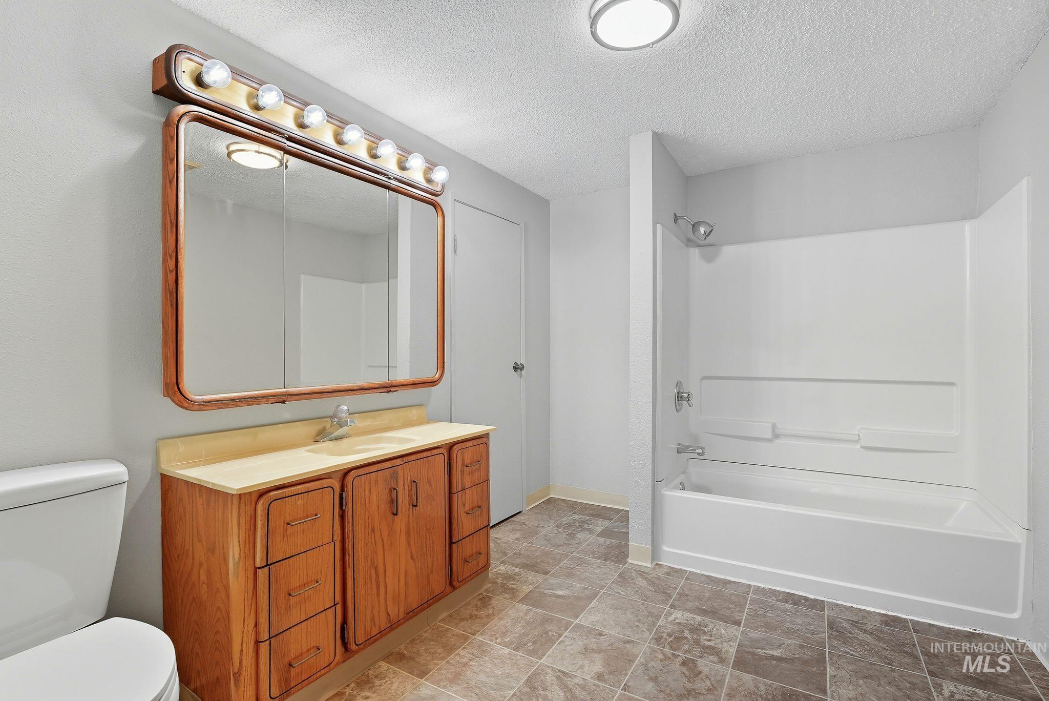 property viewer photo 24