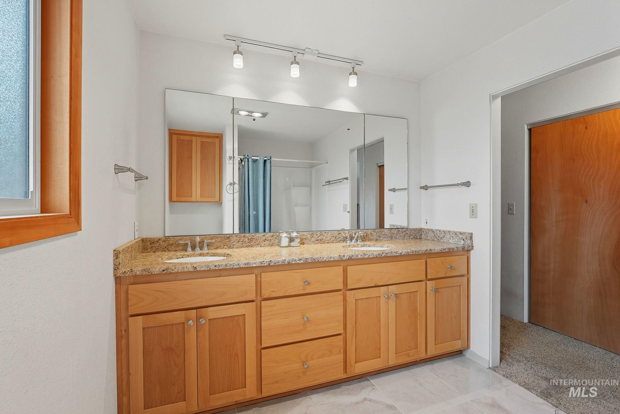 property viewer photo 26