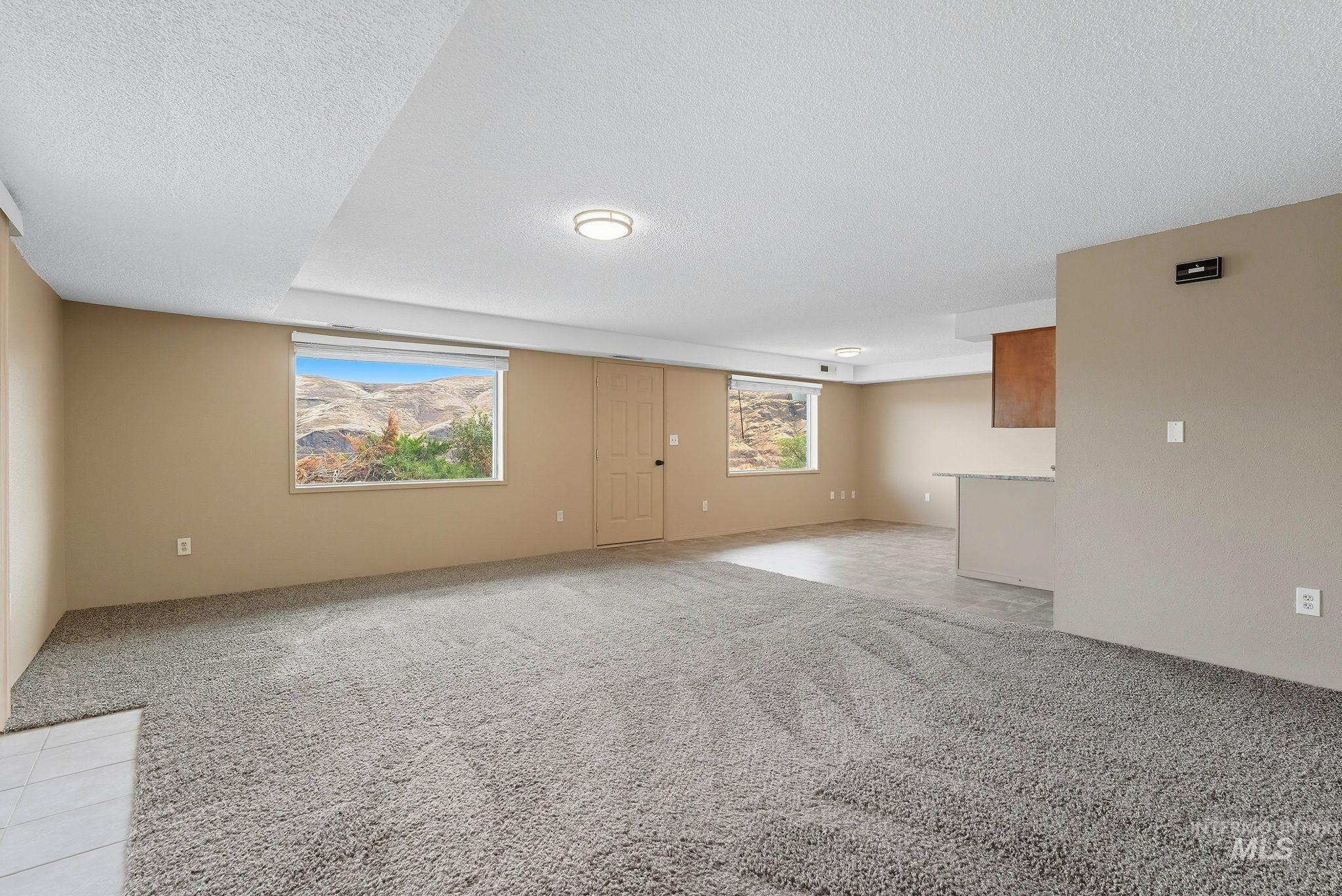 property viewer photo 31