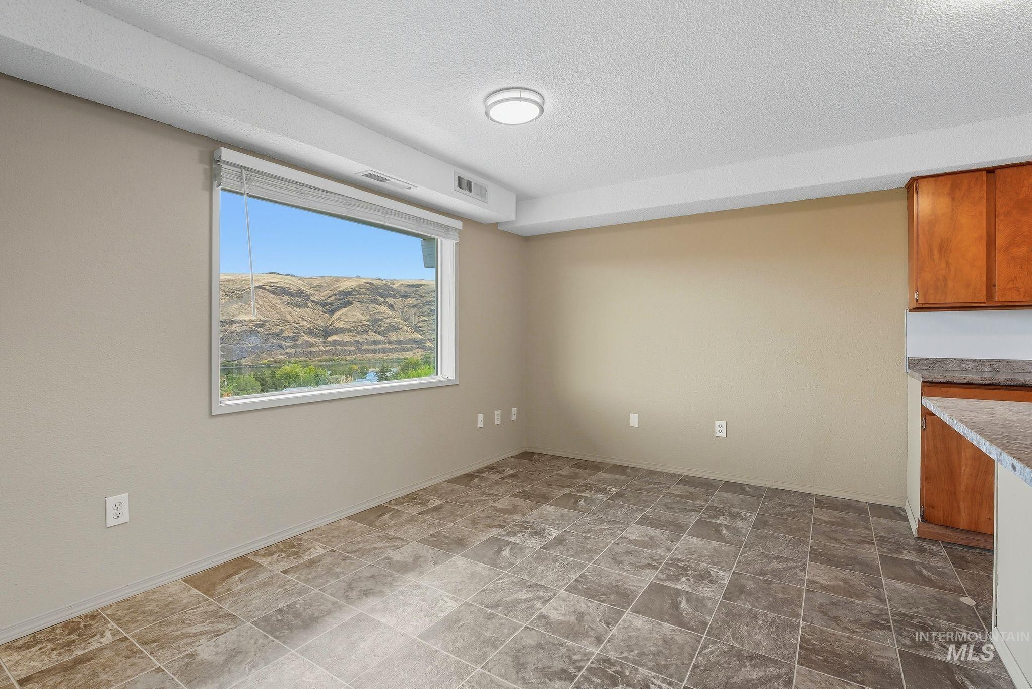 property viewer photo 33