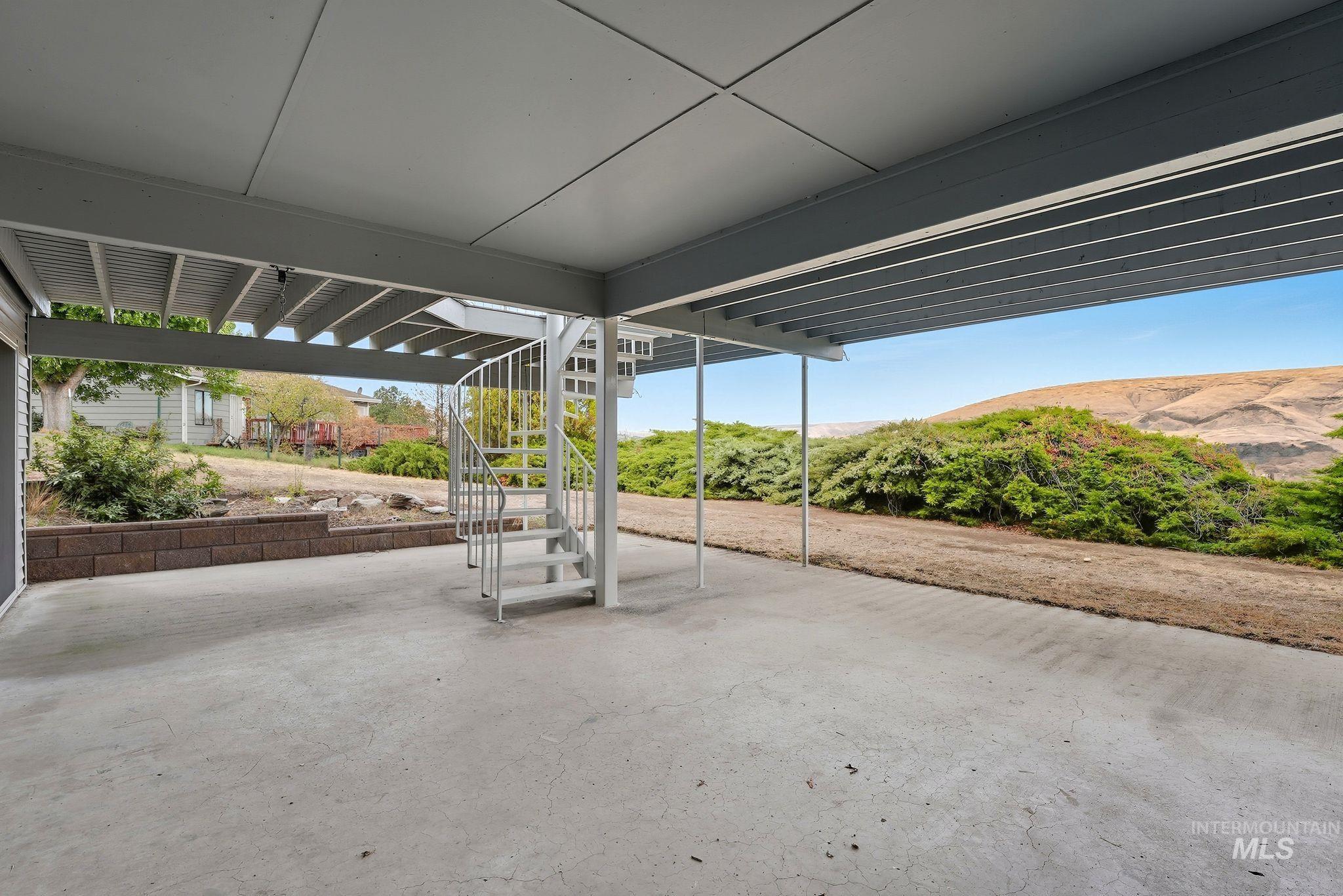 property viewer photo 42