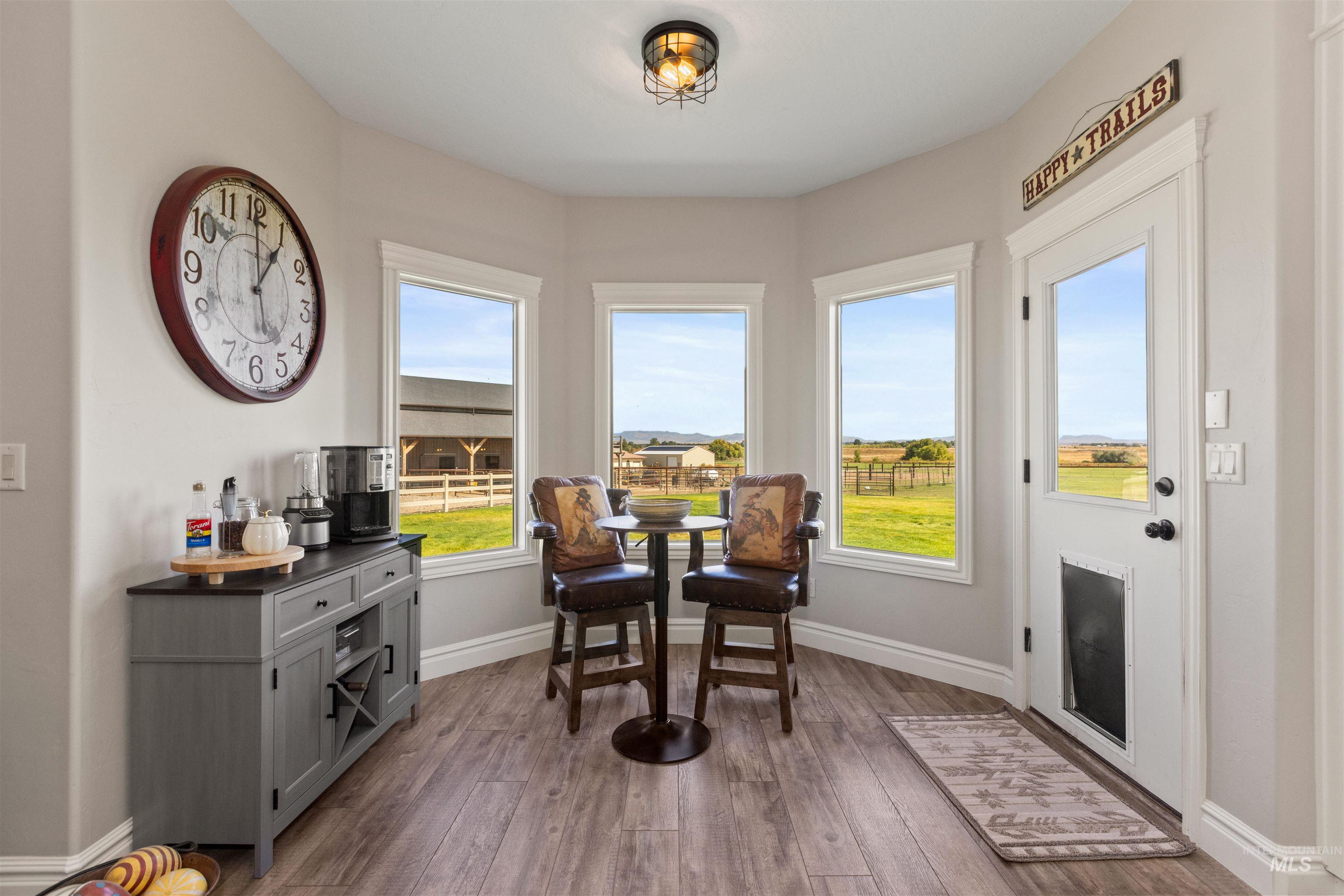 property viewer photo 16