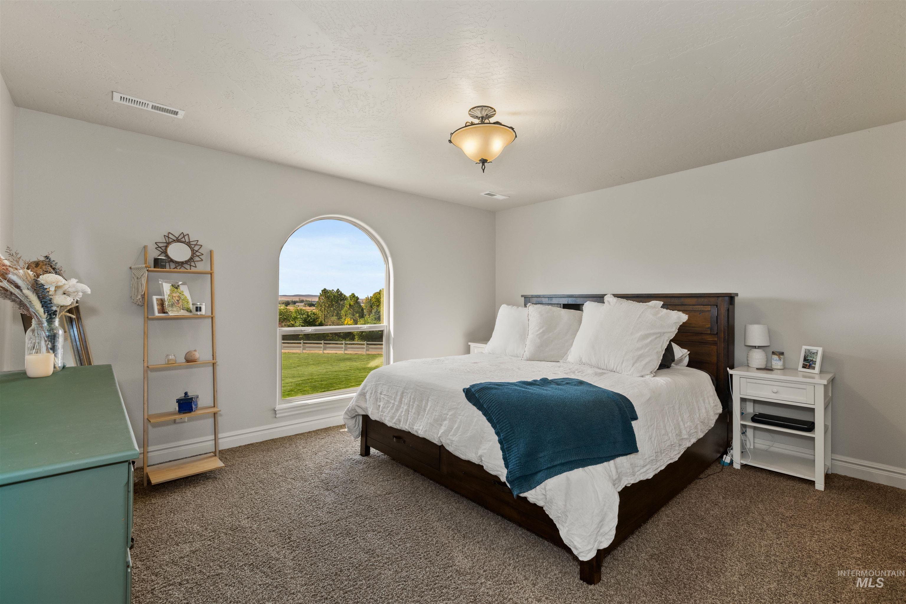 property viewer photo 31